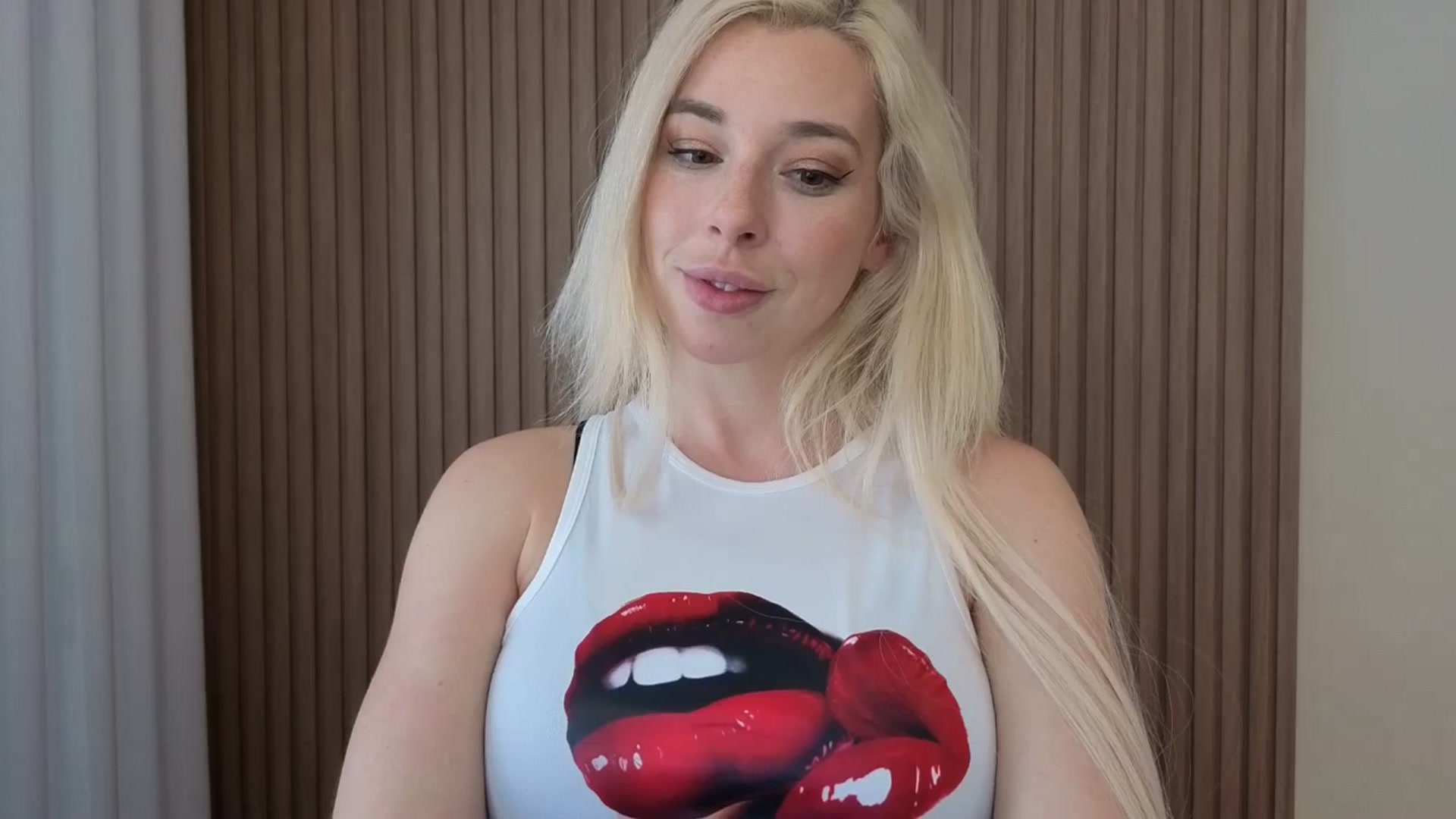 Gallery image thumbnail from Riley_Parks's myfreecams stream on, 03/22/2026, 16:35 image 14 of 20