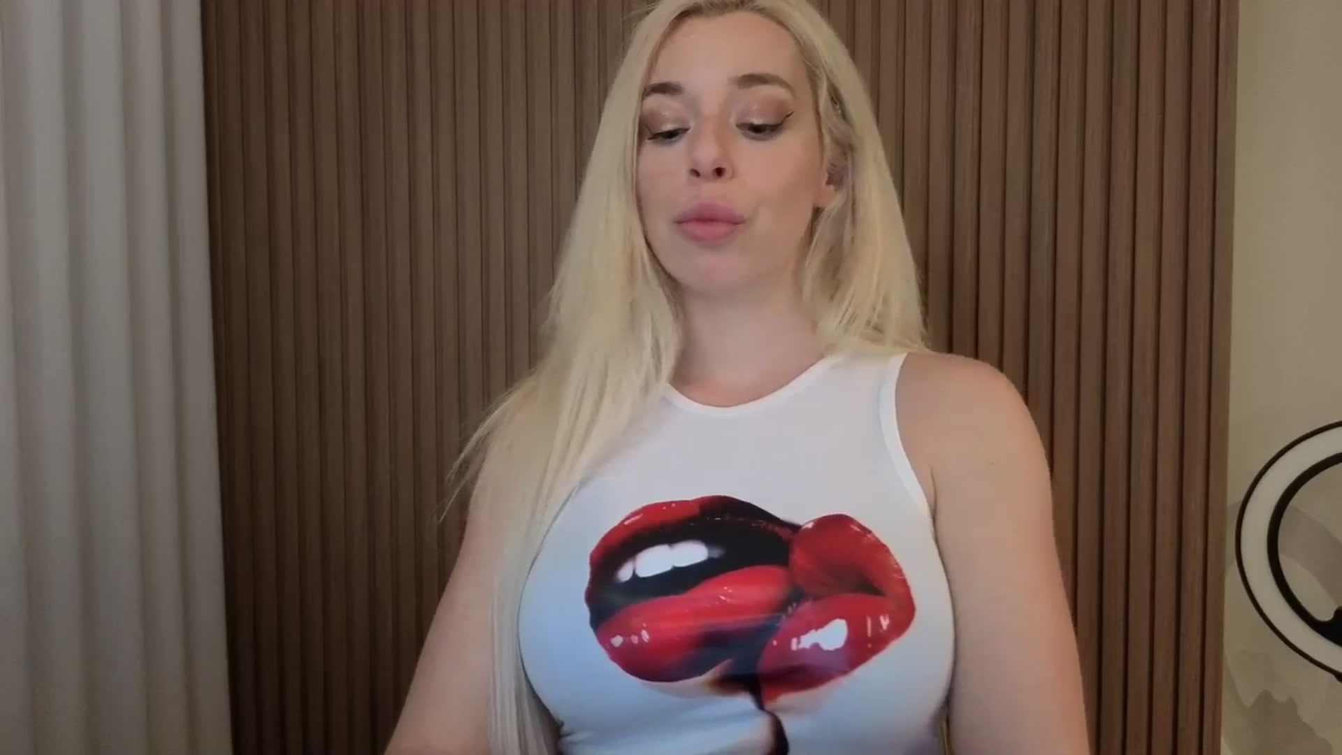 Gallery image thumbnail from Riley_Parks's myfreecams stream on, 03/23/2026, 03:08 image 11 of 20