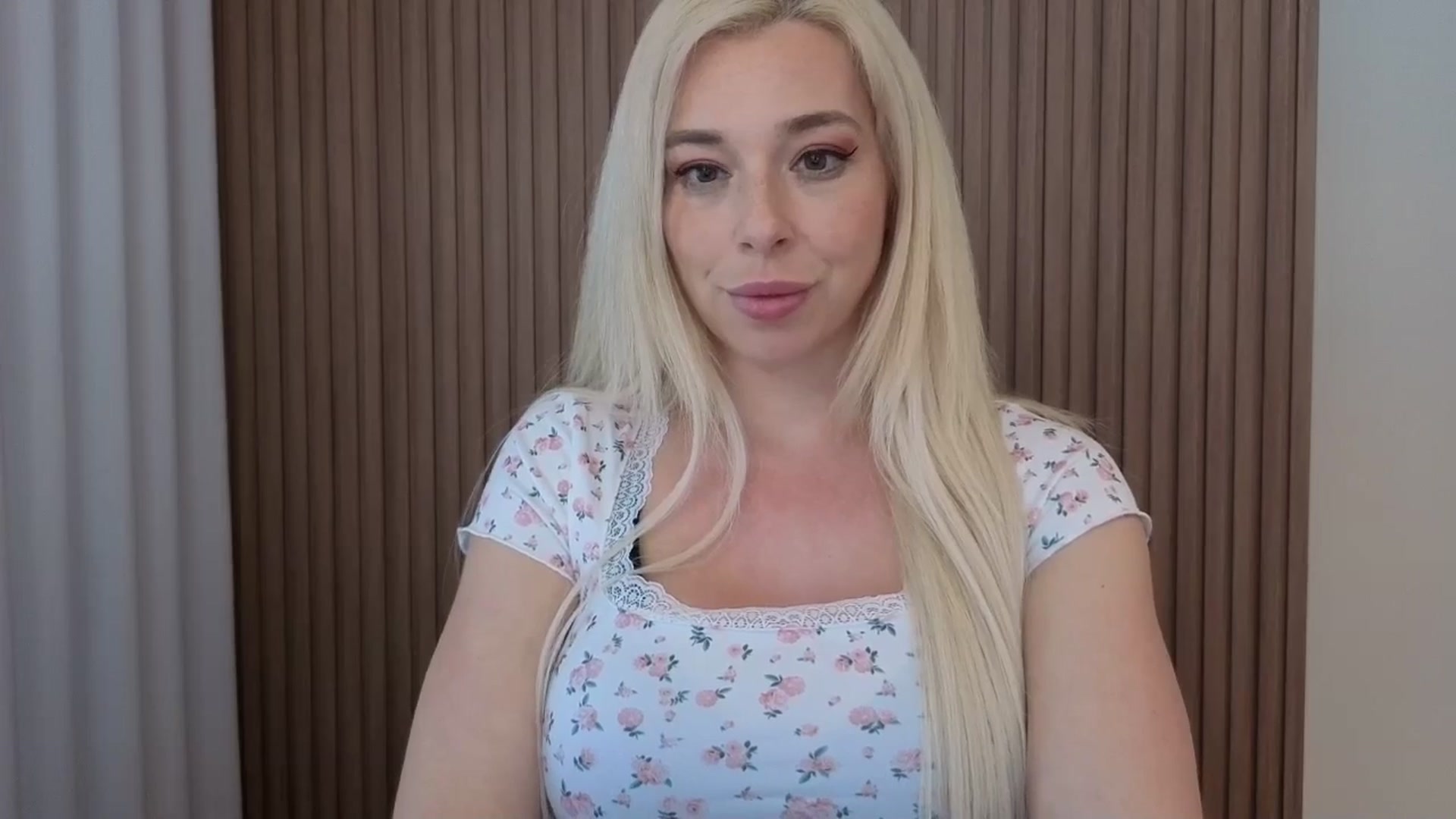 Gallery image thumbnail from Riley_Parks's myfreecams stream on, 03/23/2026, 21:45 image 19 of 20