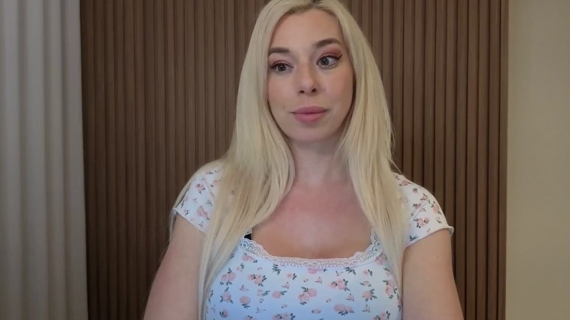 Gallery image thumbnail from Riley_Parks's myfreecams stream on, 03/23/2026, 23:54 image 18 of 20