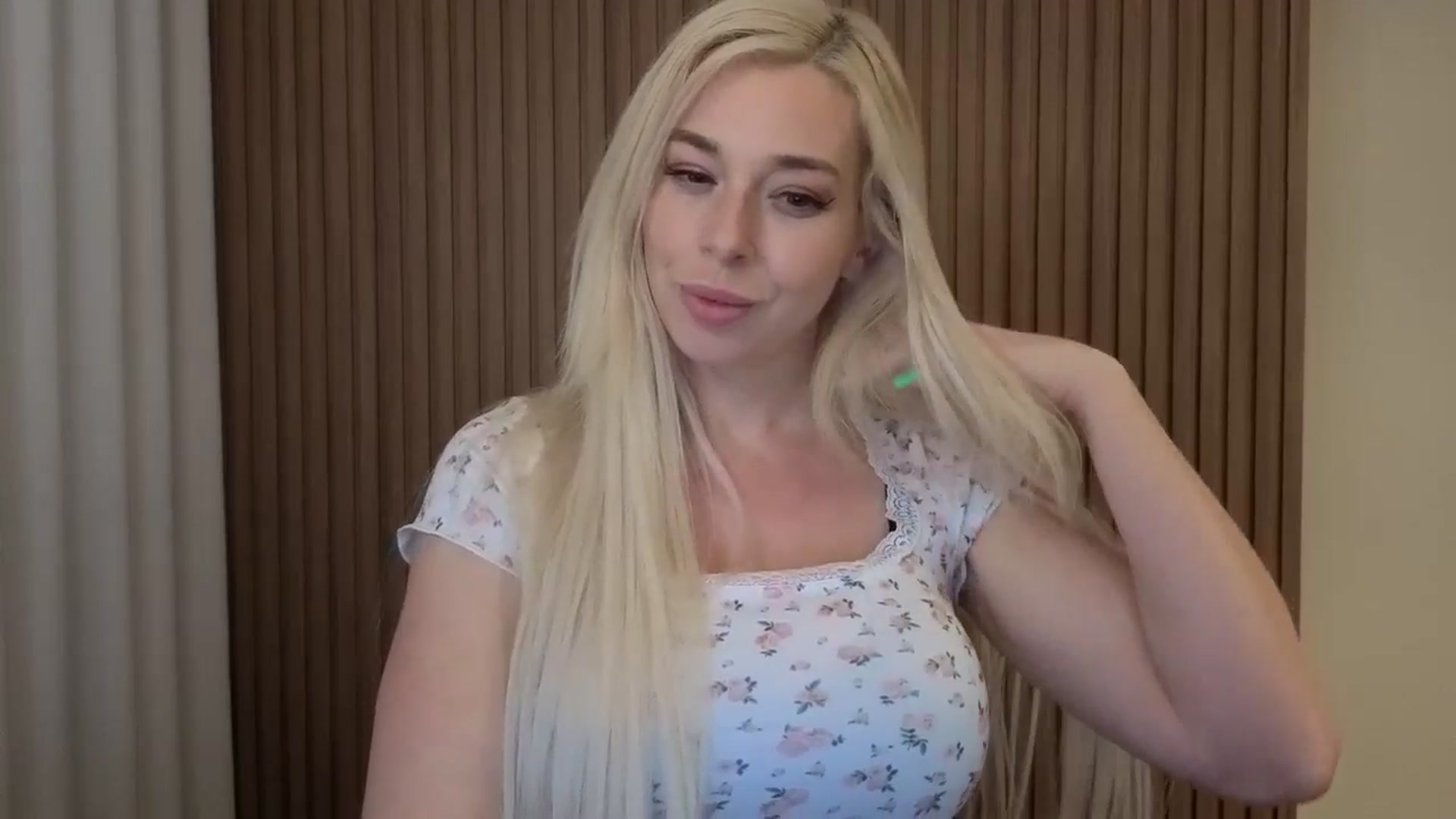 Gallery image thumbnail from Riley_Parks's myfreecams stream on, 03/24/2026, 02:06 image 10 of 20