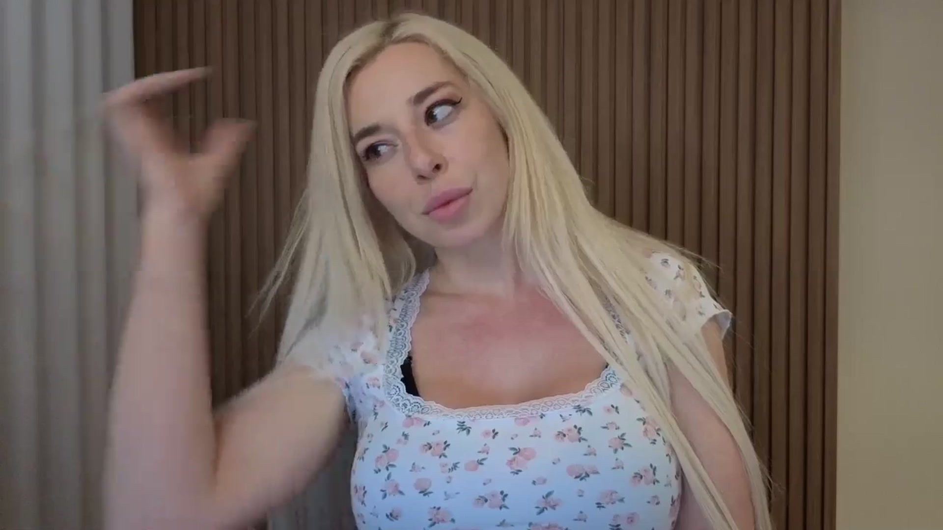 Gallery image thumbnail from Riley_Parks's myfreecams stream on, 03/24/2026, 02:06 image 2 of 20