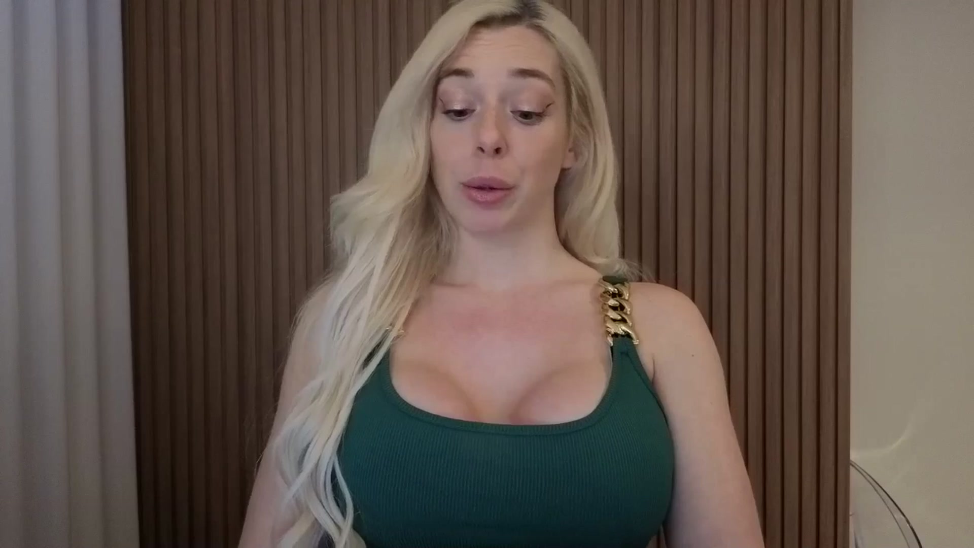 Gallery image thumbnail from Riley_Parks's myfreecams stream on, 04/08/2026, 01:16 image 10 of 20