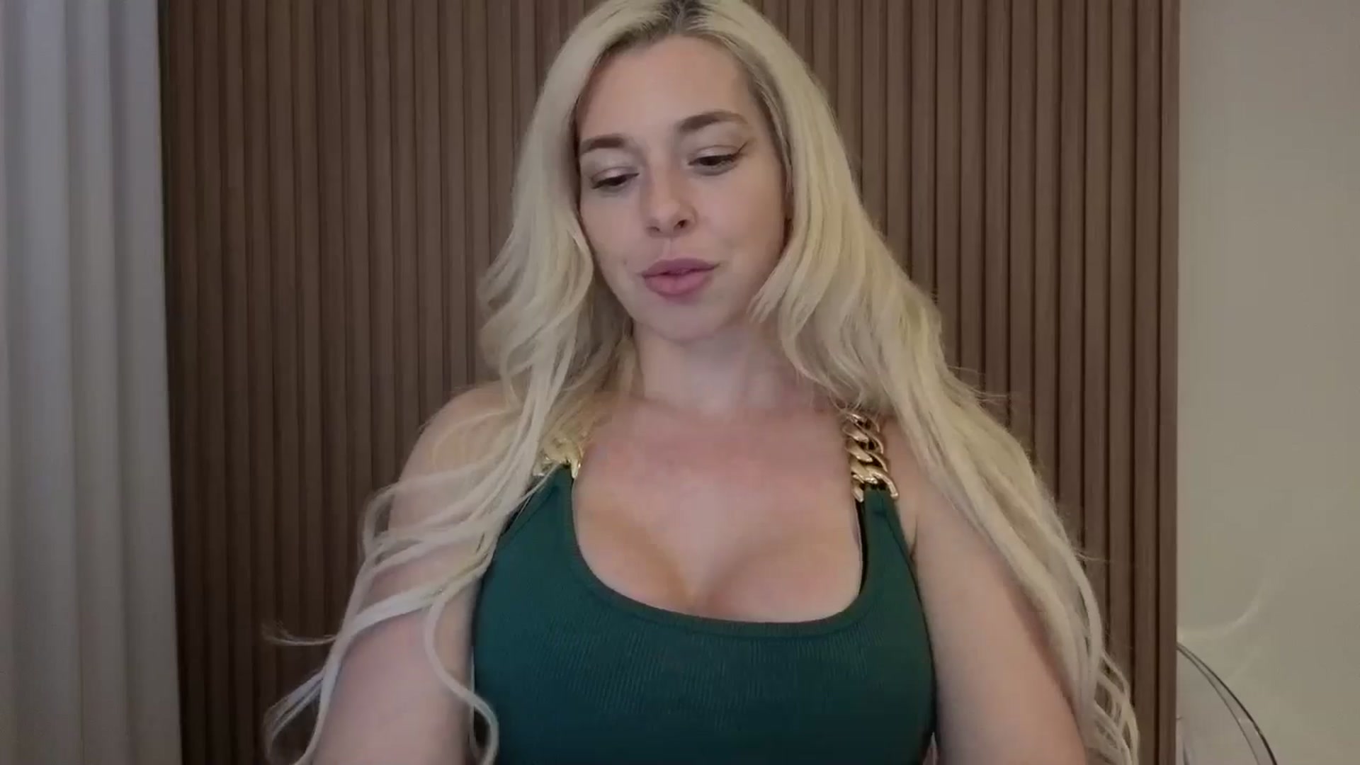 Gallery image thumbnail from Riley_Parks's myfreecams stream on, 04/08/2026, 02:58 image 4 of 20