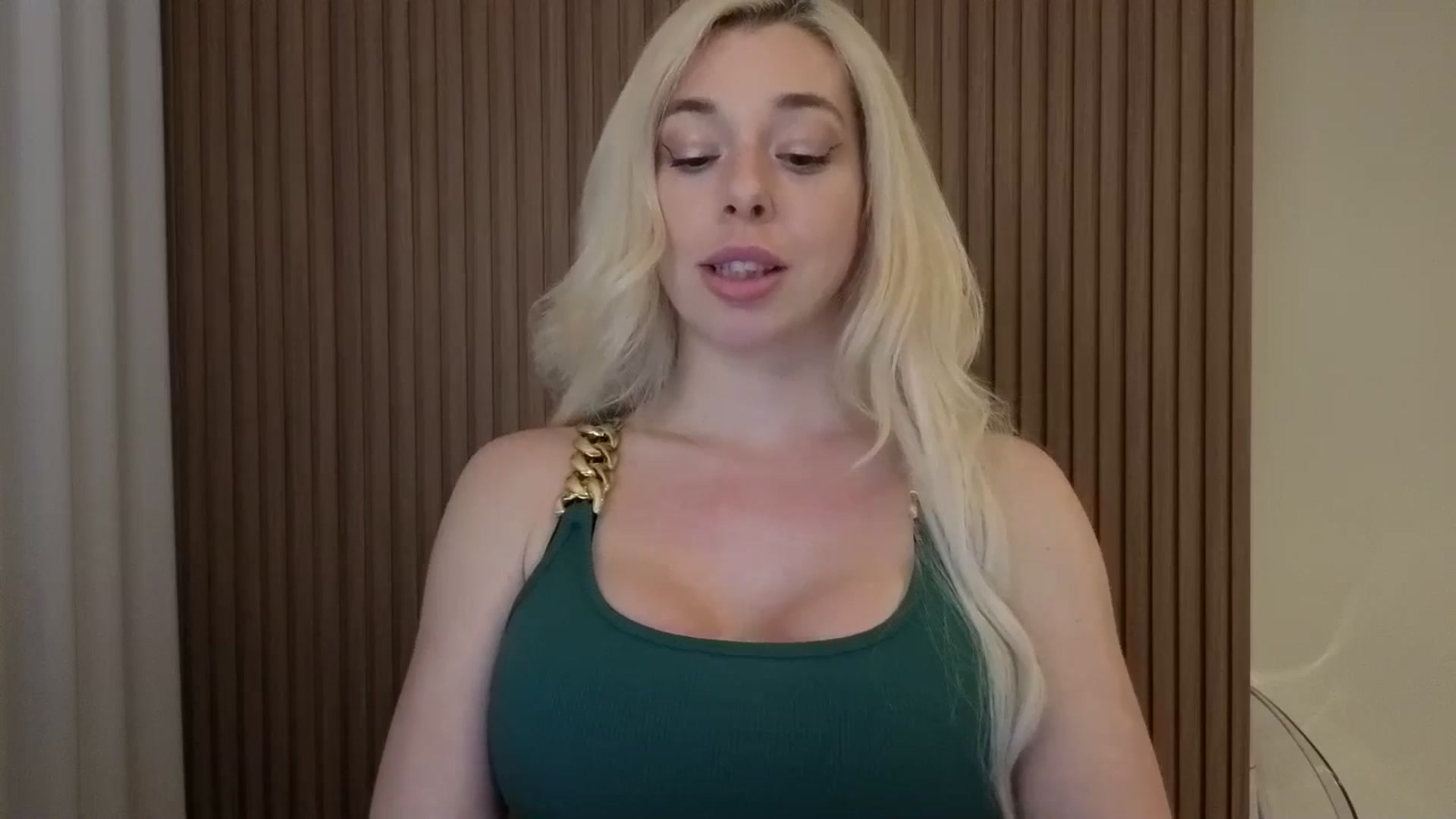 Gallery image thumbnail from Riley_Parks's myfreecams stream on, 04/08/2026, 02:58 image 13 of 20