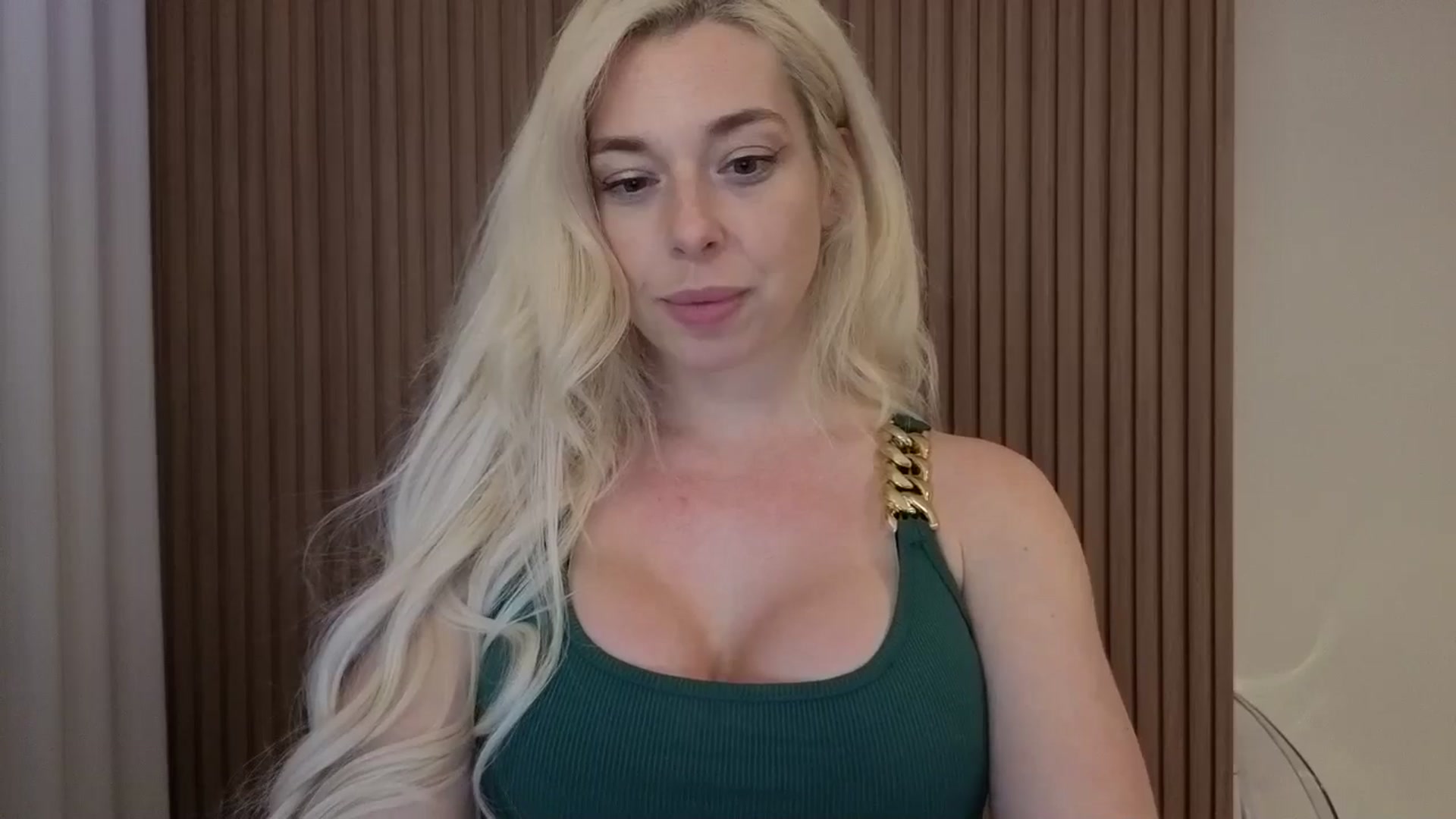 Gallery image thumbnail from Riley_Parks's myfreecams stream on, 04/08/2026, 03:59 image 15 of 20