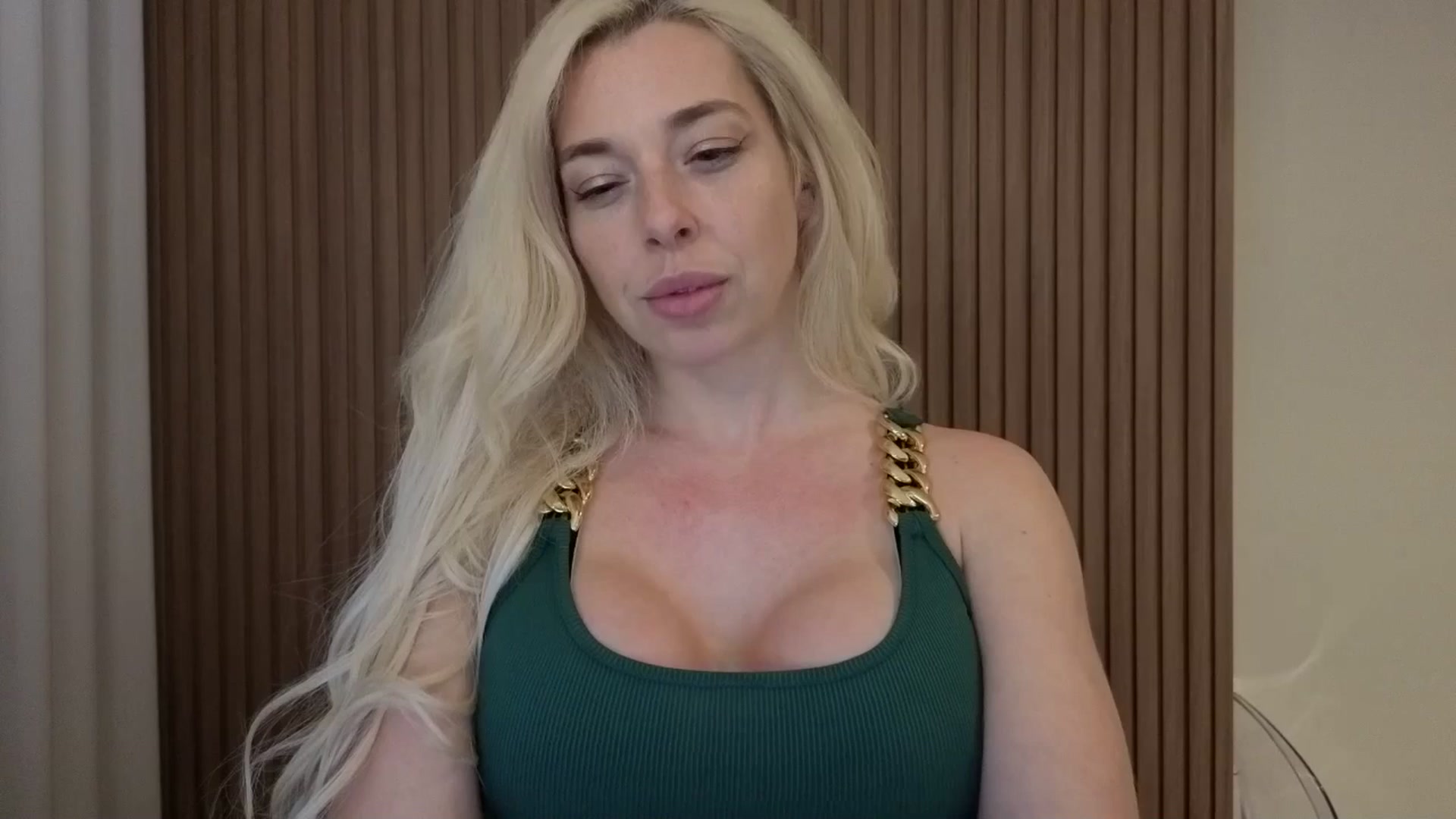 Gallery image thumbnail from Riley_Parks's myfreecams stream on, 04/08/2026, 03:59 image 13 of 20