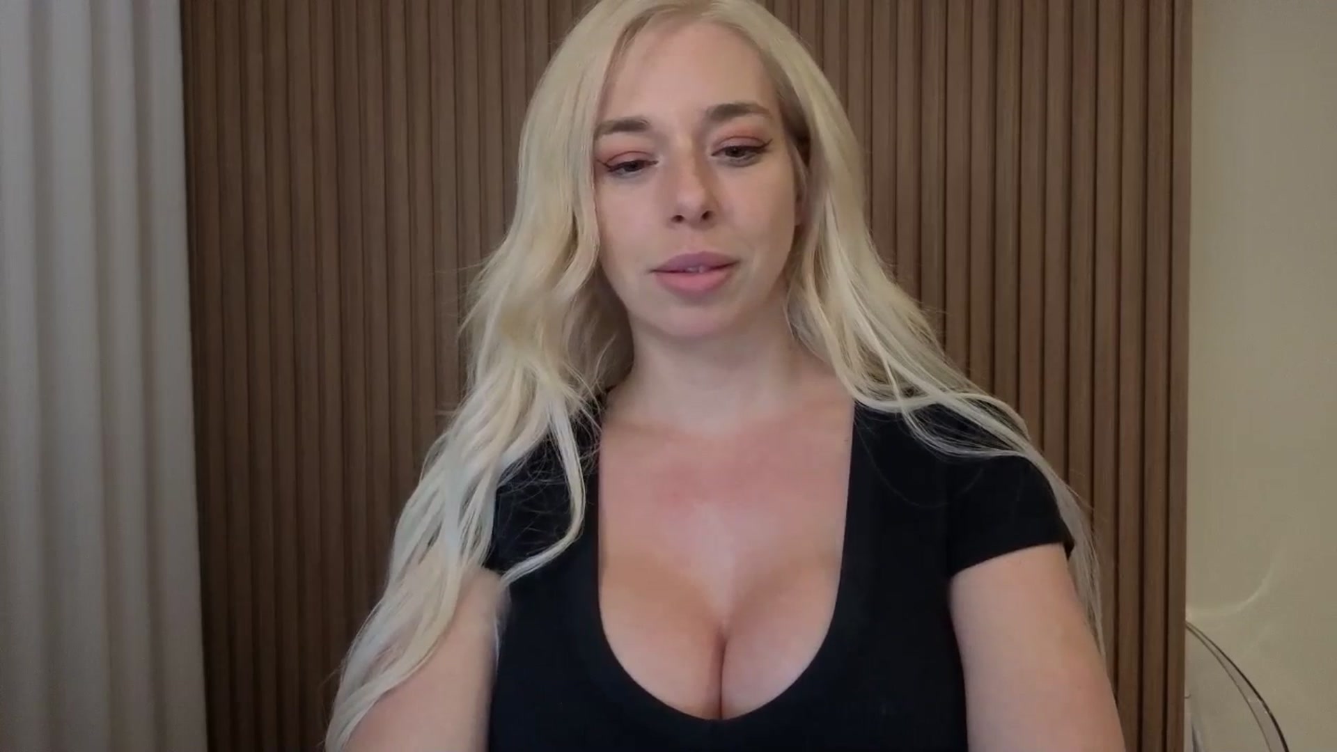 Gallery image thumbnail from Riley_Parks's myfreecams stream on, 04/09/2026, 04:39 image 6 of 20