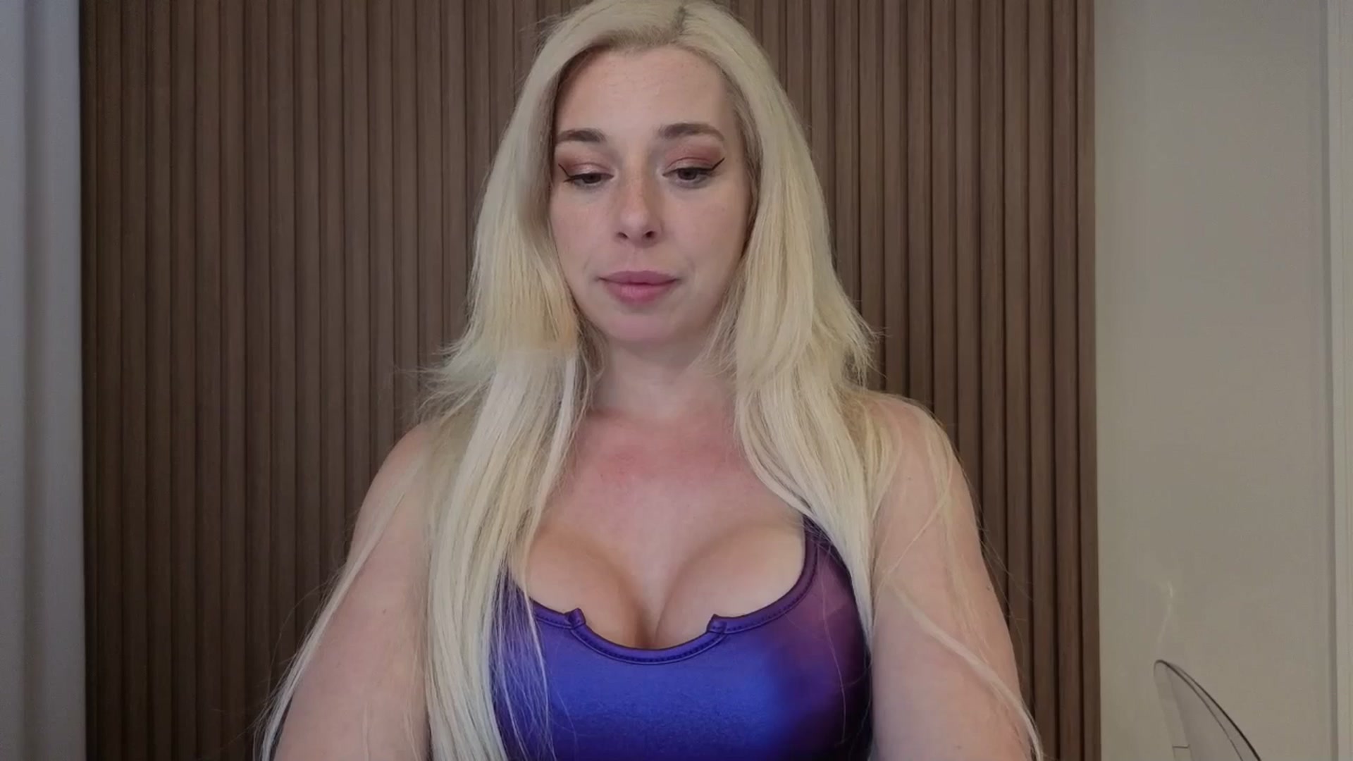 Gallery image thumbnail from Riley_Parks's myfreecams stream on, 04/15/2026, 23:34 image 3 of 20