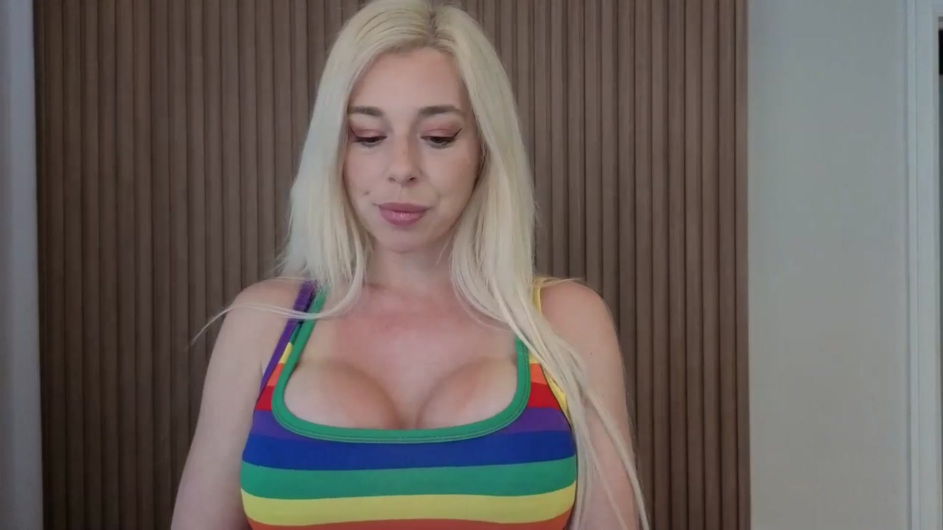 Gallery image thumbnail from Riley_Parks's myfreecams stream on, 04/19/2026, 15:16 image 2 of 20