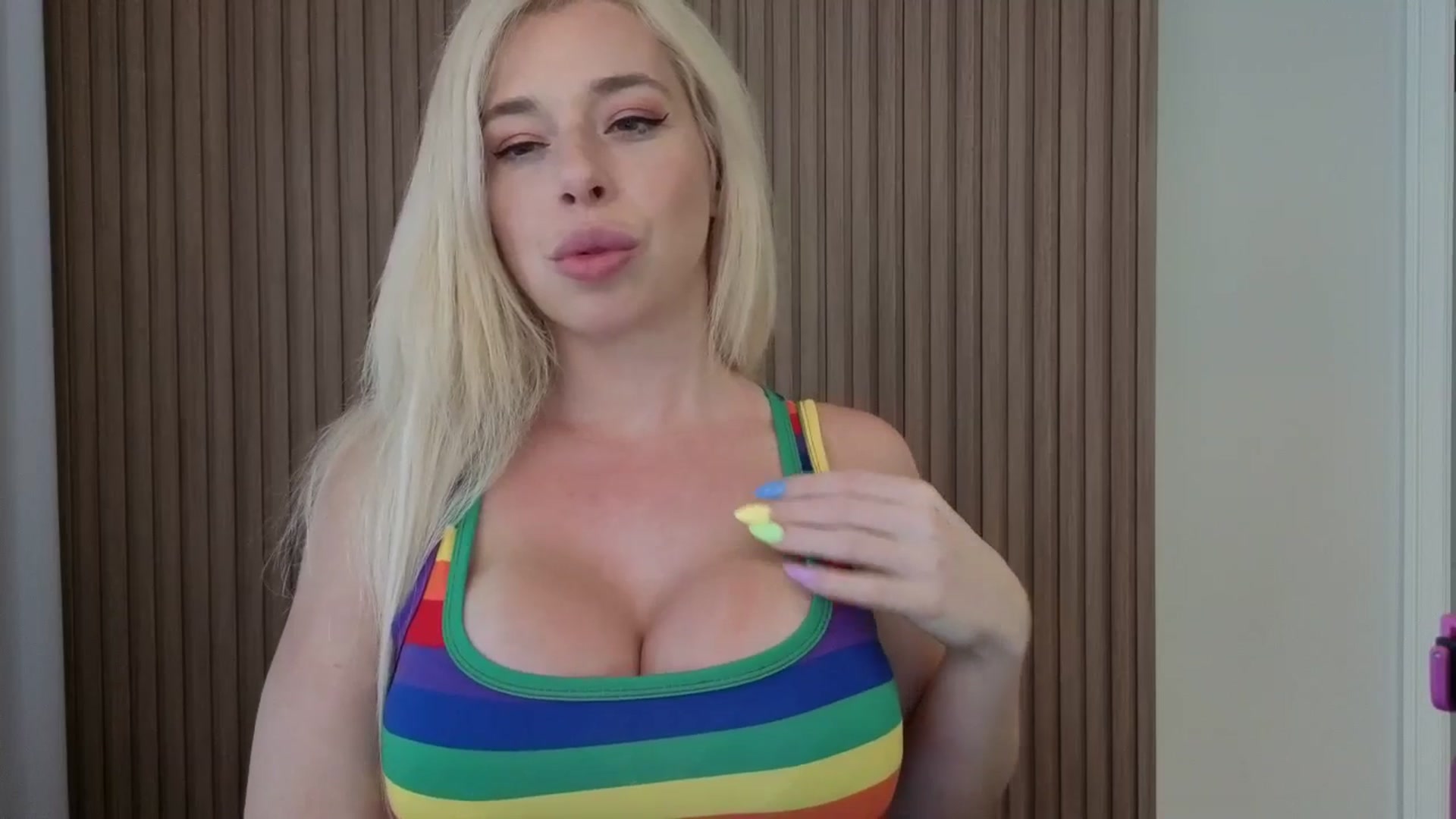 Gallery image thumbnail from Riley_Parks's myfreecams stream on, 04/19/2026, 17:37 image 10 of 20