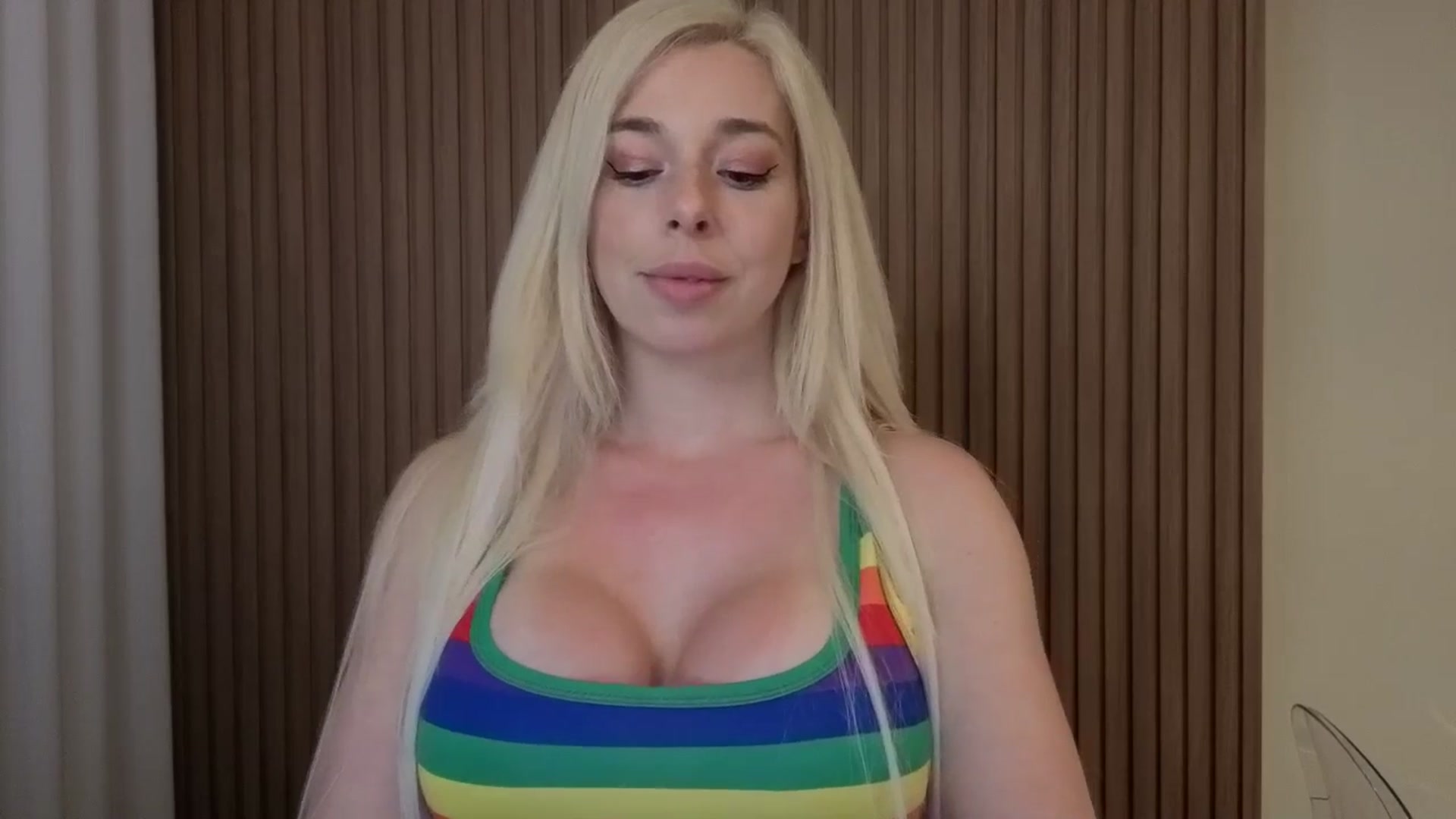 Gallery image thumbnail from Riley_Parks's myfreecams stream on, 04/20/2026, 24:22 image 7 of 20