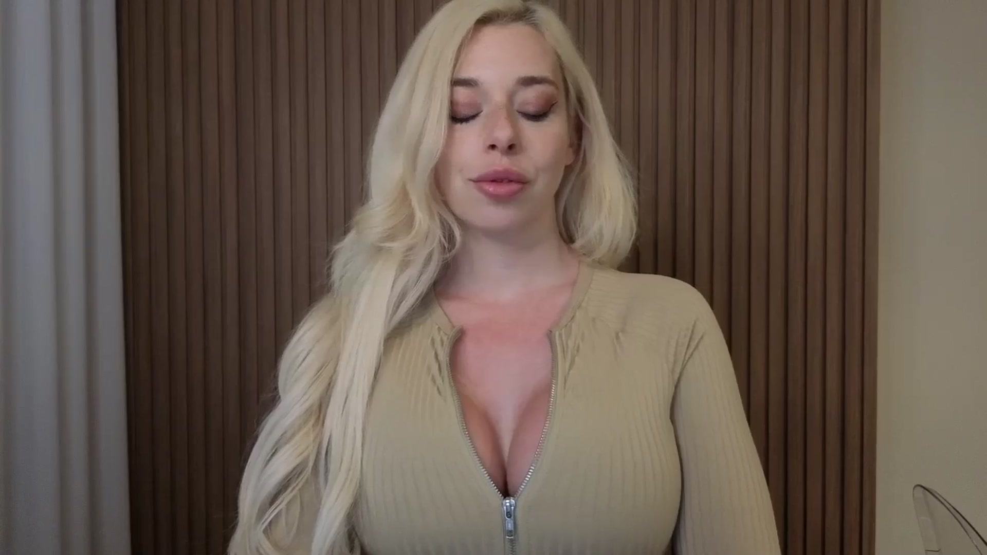 Gallery image thumbnail from Riley_Parks's myfreecams stream on, 05/02/2026, 03:01 image 6 of 20