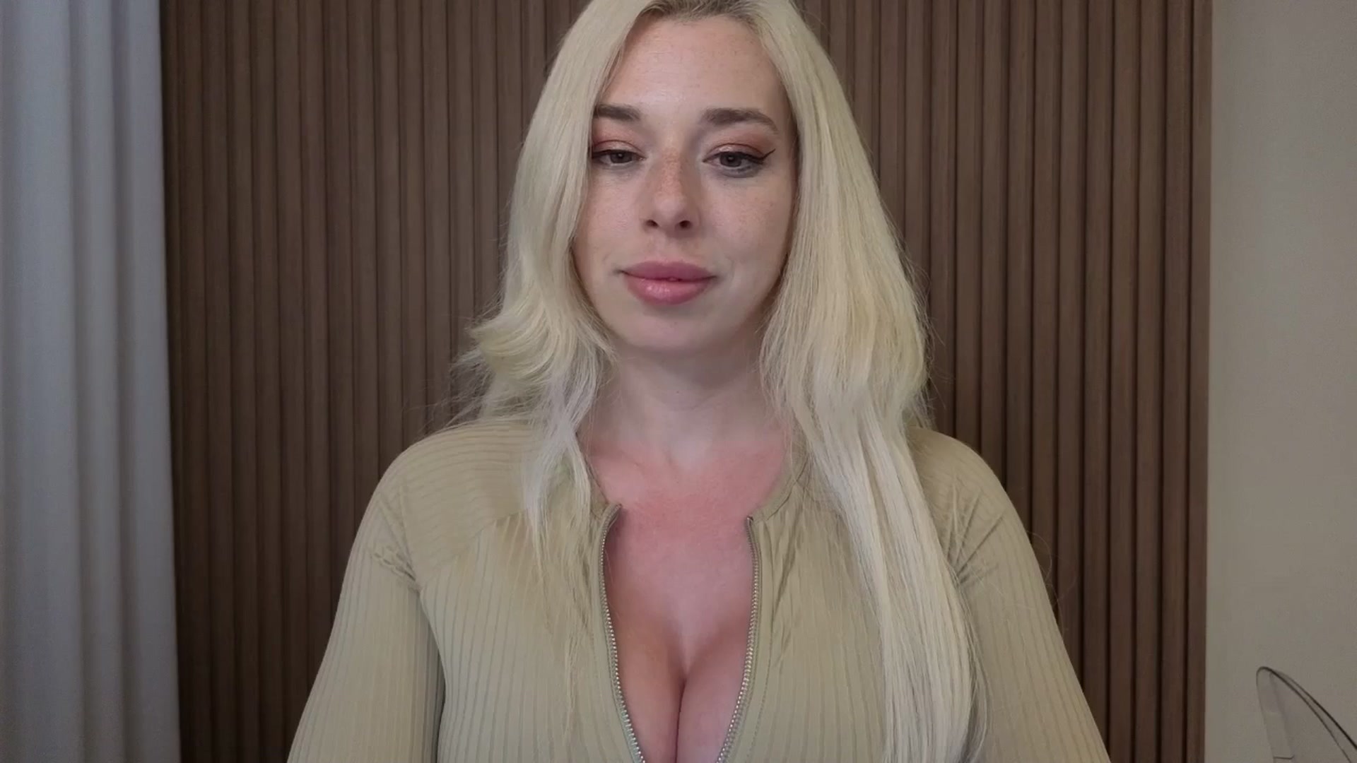 Gallery image thumbnail from Riley_Parks's myfreecams stream on, 05/02/2026, 03:01 image 11 of 20