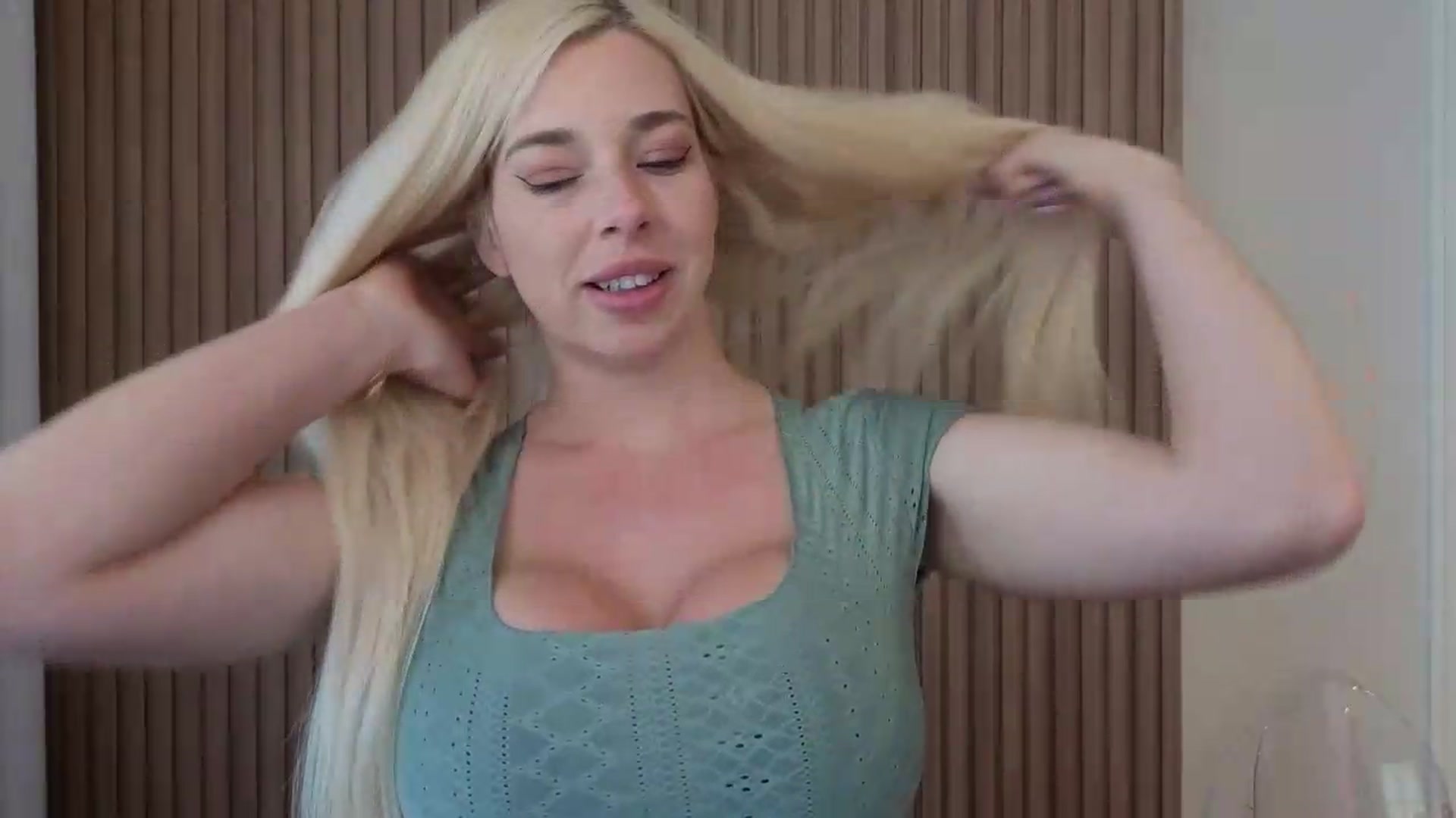 Gallery image thumbnail from Riley_Parks's myfreecams stream on, 05/03/2026, 18:59 image 9 of 20