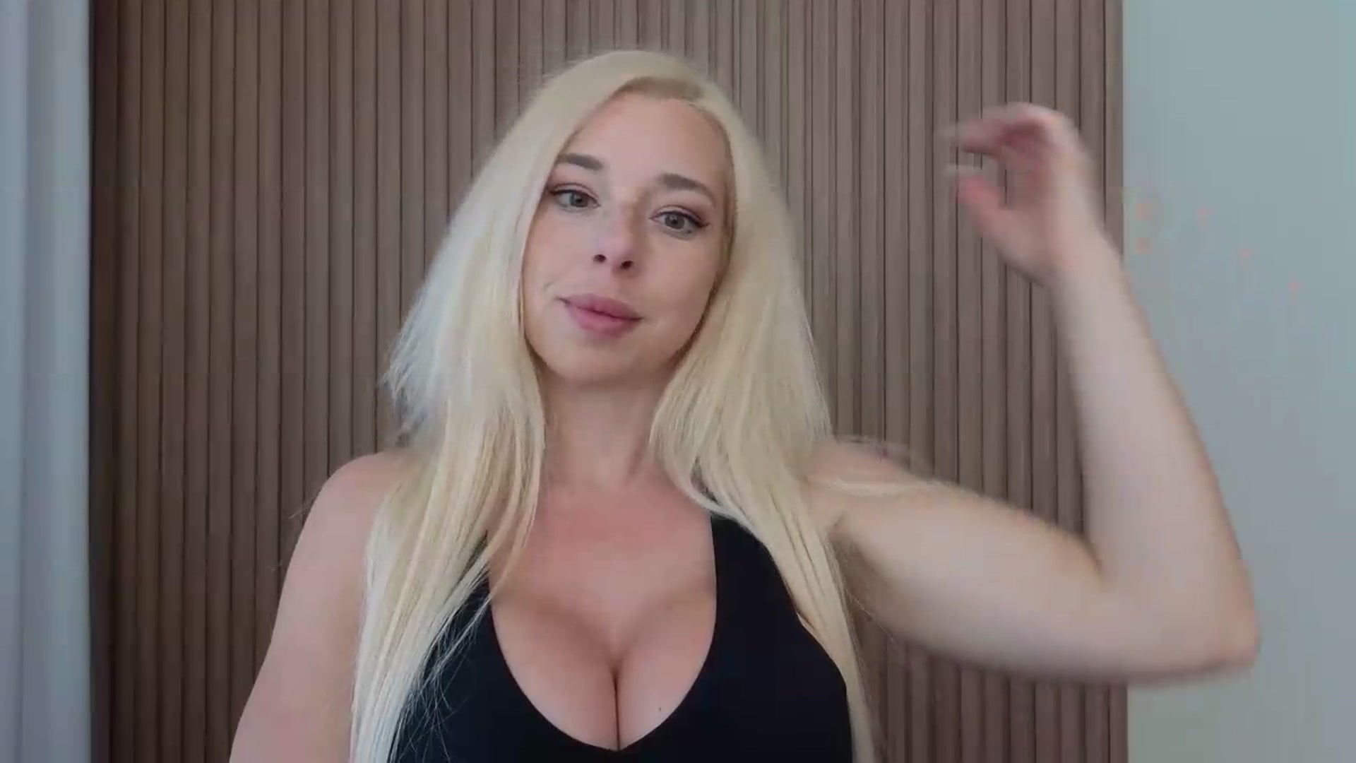Gallery image thumbnail from Riley_Parks's myfreecams stream on, 05/21/2026, 18:38 image 5 of 20