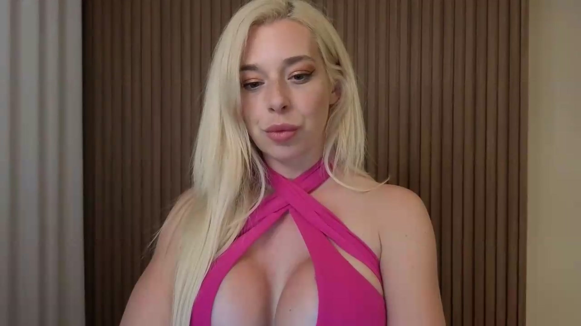 Gallery image thumbnail from Riley_Parks's myfreecams stream on, 05/29/2026, 03:50 image 11 of 20