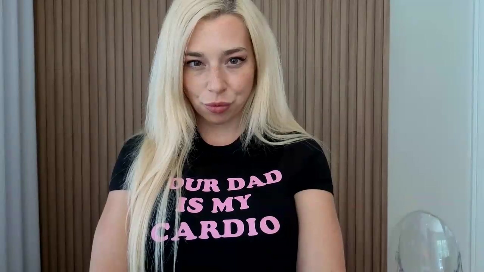 Gallery image thumbnail from Riley_Parks's myfreecams stream on, 06/15/2026, 17:01 image 19 of 20