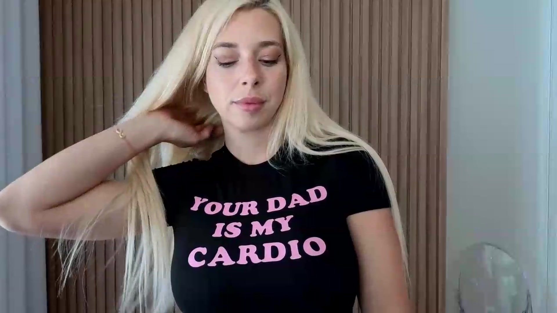 Gallery image thumbnail from Riley_Parks's myfreecams stream on, 06/15/2026, 20:30 image 4 of 20
