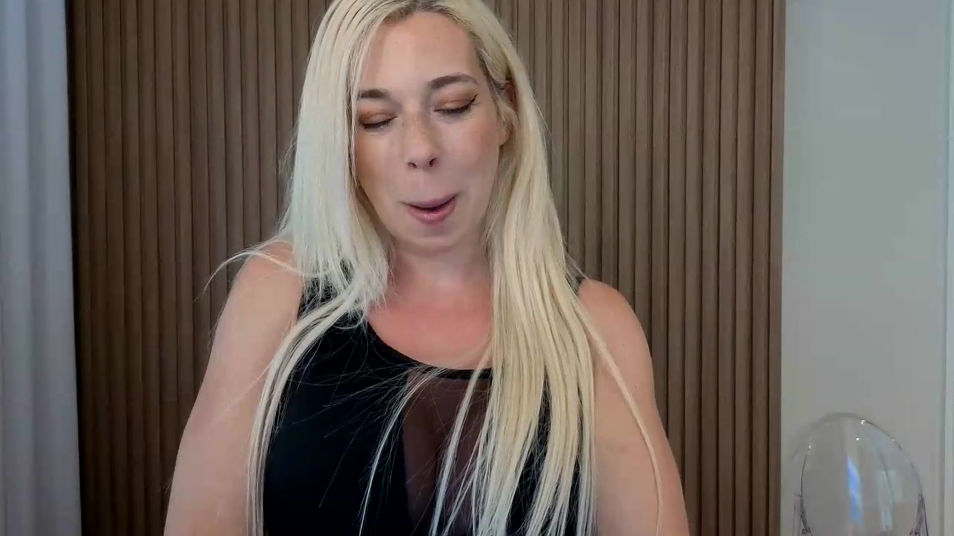 Gallery image thumbnail from Riley_Parks's myfreecams stream on, 06/18/2026, 17:19 image 20 of 20