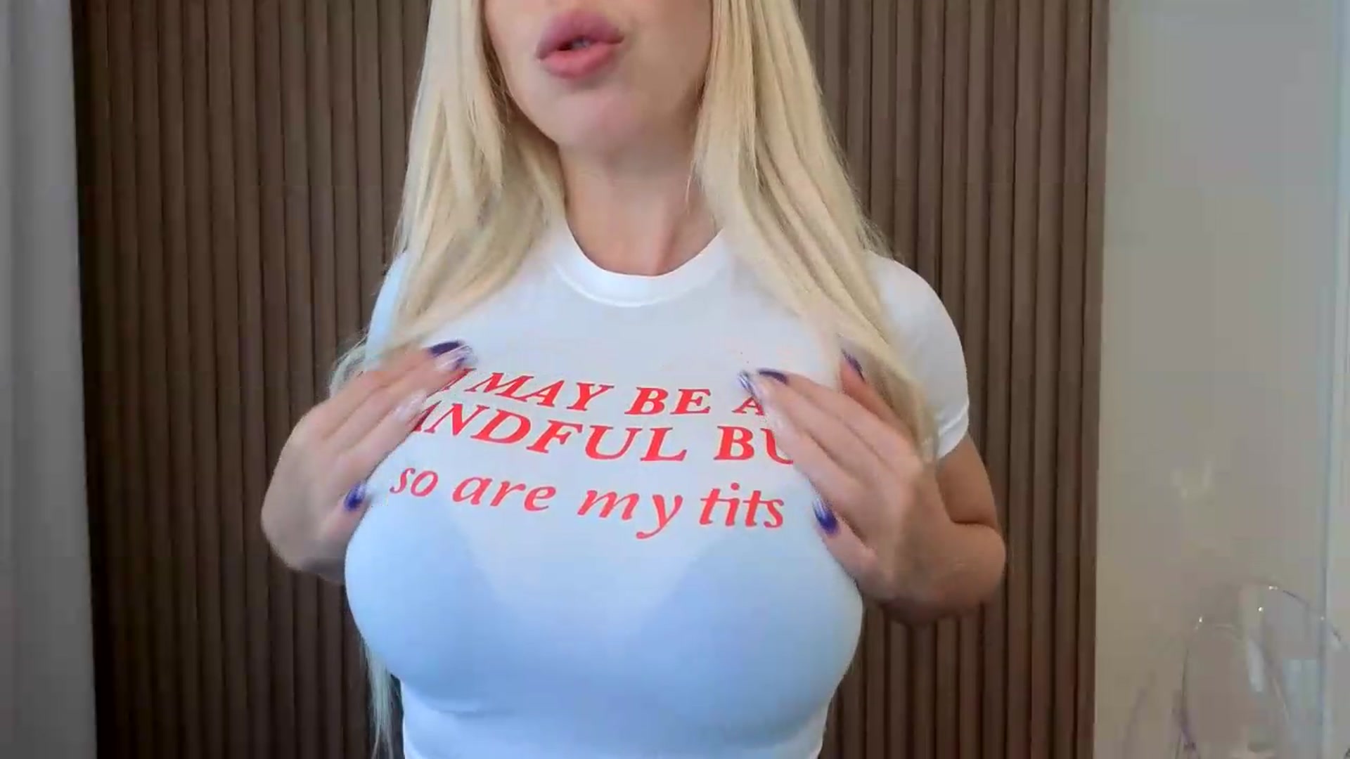 Gallery image thumbnail from Riley_Parks's myfreecams stream on, 06/22/2026, 24:00 image 14 of 20