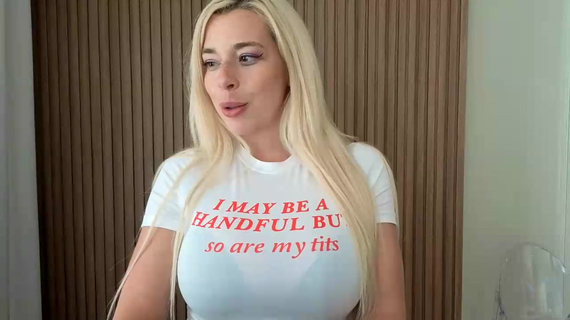 Gallery image thumbnail from Riley_Parks's myfreecams stream on, 06/22/2026, 24:00 image 7 of 20