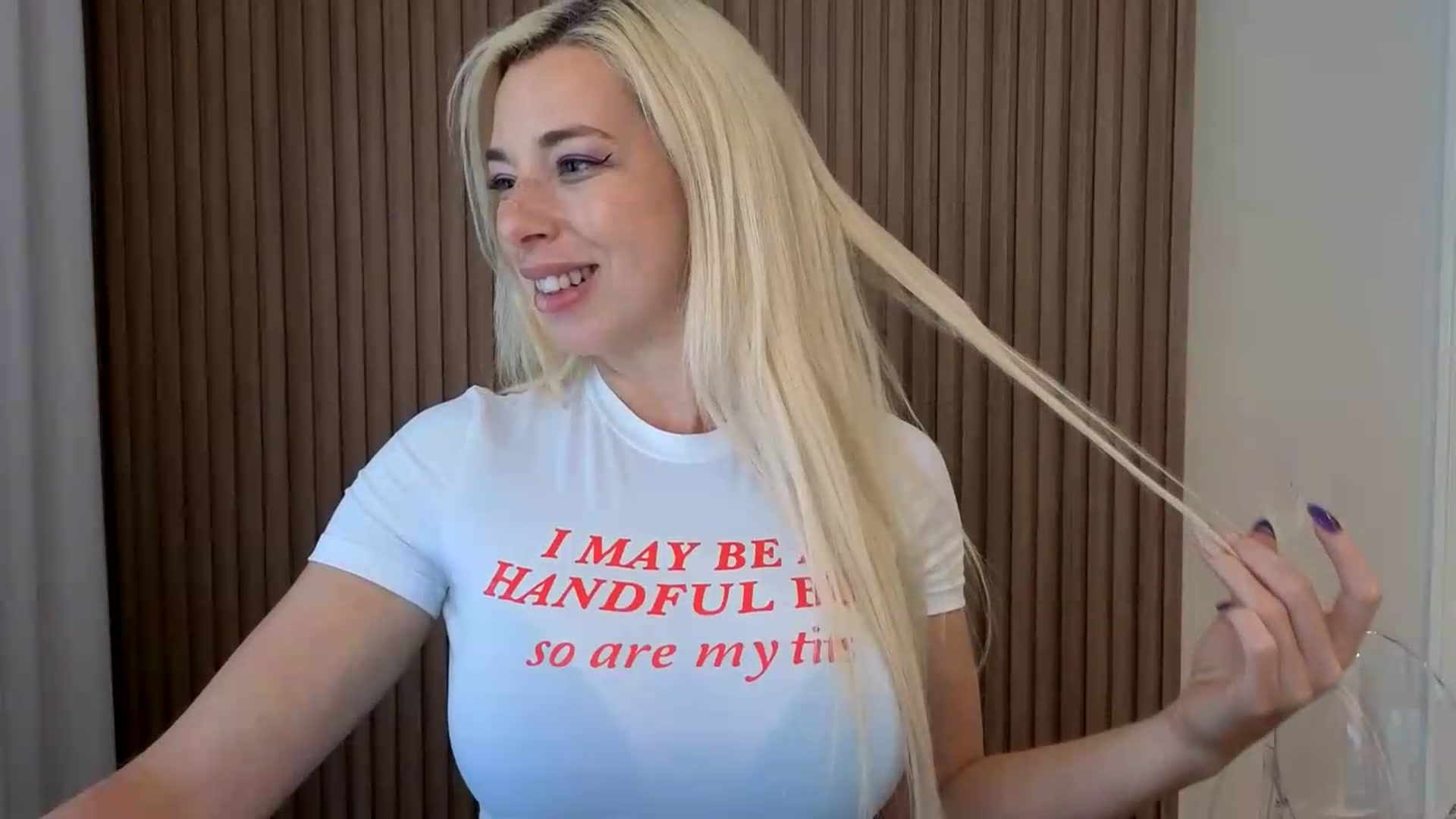 Gallery image thumbnail from Riley_Parks's myfreecams stream on, 06/22/2026, 24:00 image 19 of 20