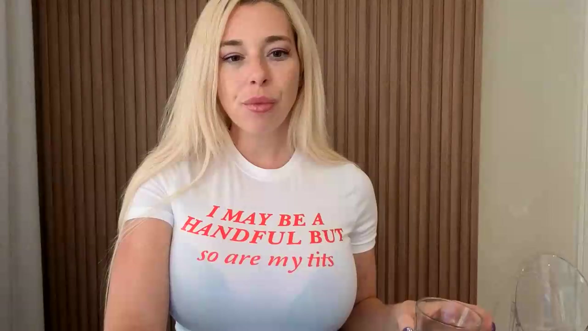 Gallery image thumbnail from Riley_Parks's myfreecams stream on, 06/22/2026, 24:32 image 5 of 20