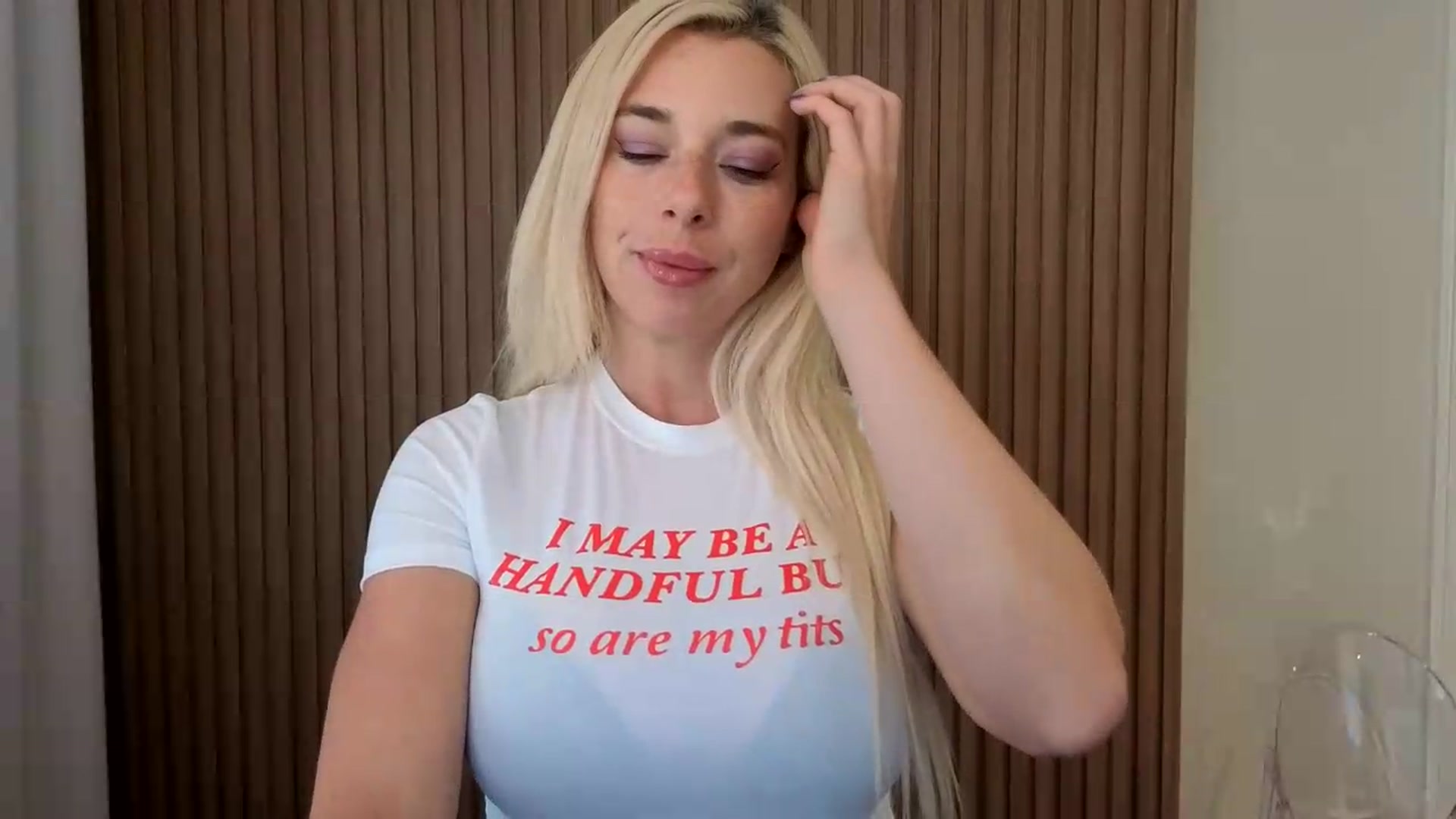 Gallery image thumbnail from Riley_Parks's myfreecams stream on, 06/22/2026, 24:32 image 7 of 20