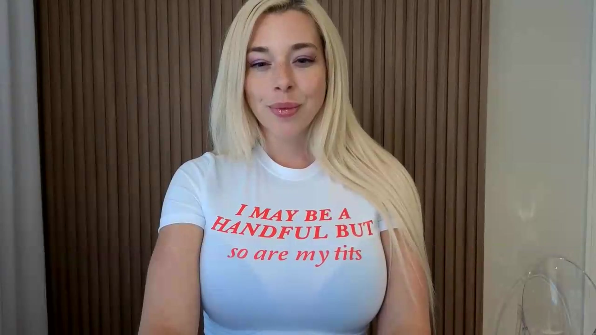 Gallery image thumbnail from Riley_Parks's myfreecams stream on, 06/22/2026, 24:32 image 9 of 20