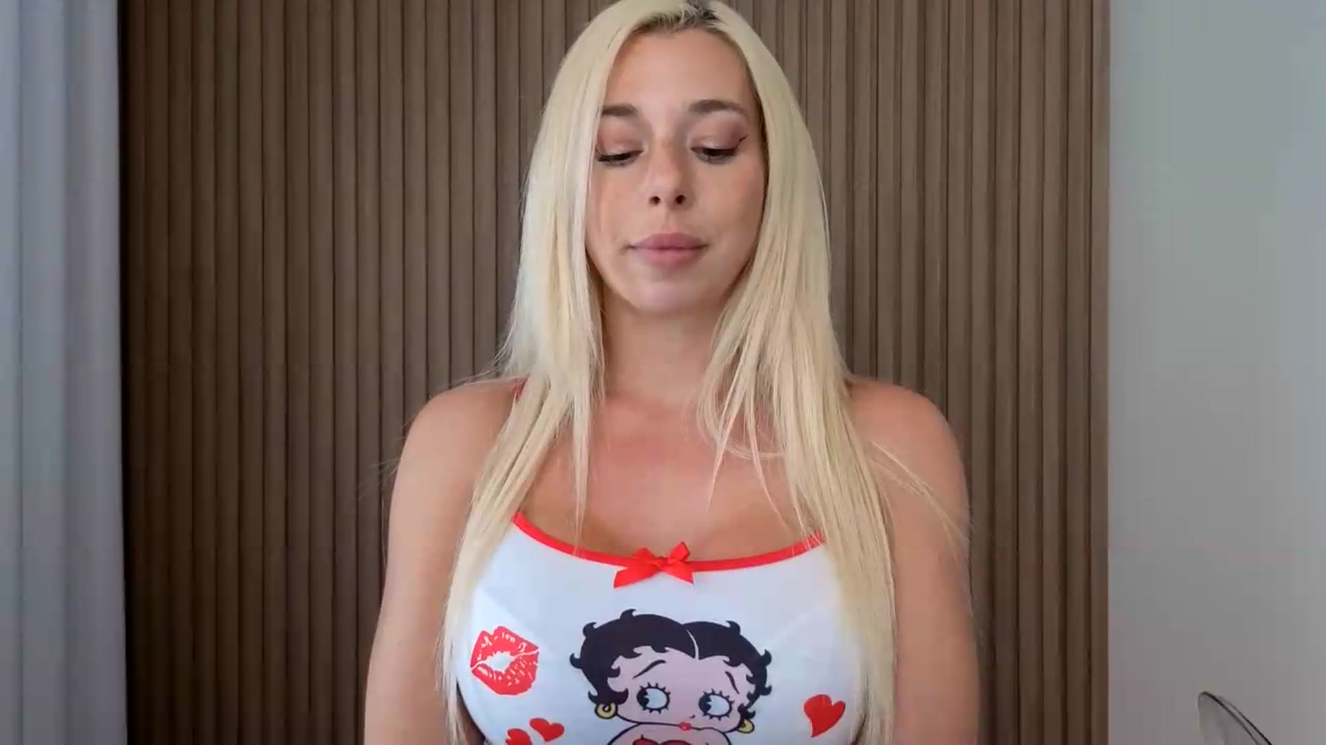 Gallery image thumbnail from Riley_Parks's myfreecams stream on, 07/23/2026, 18:58 image 16 of 20