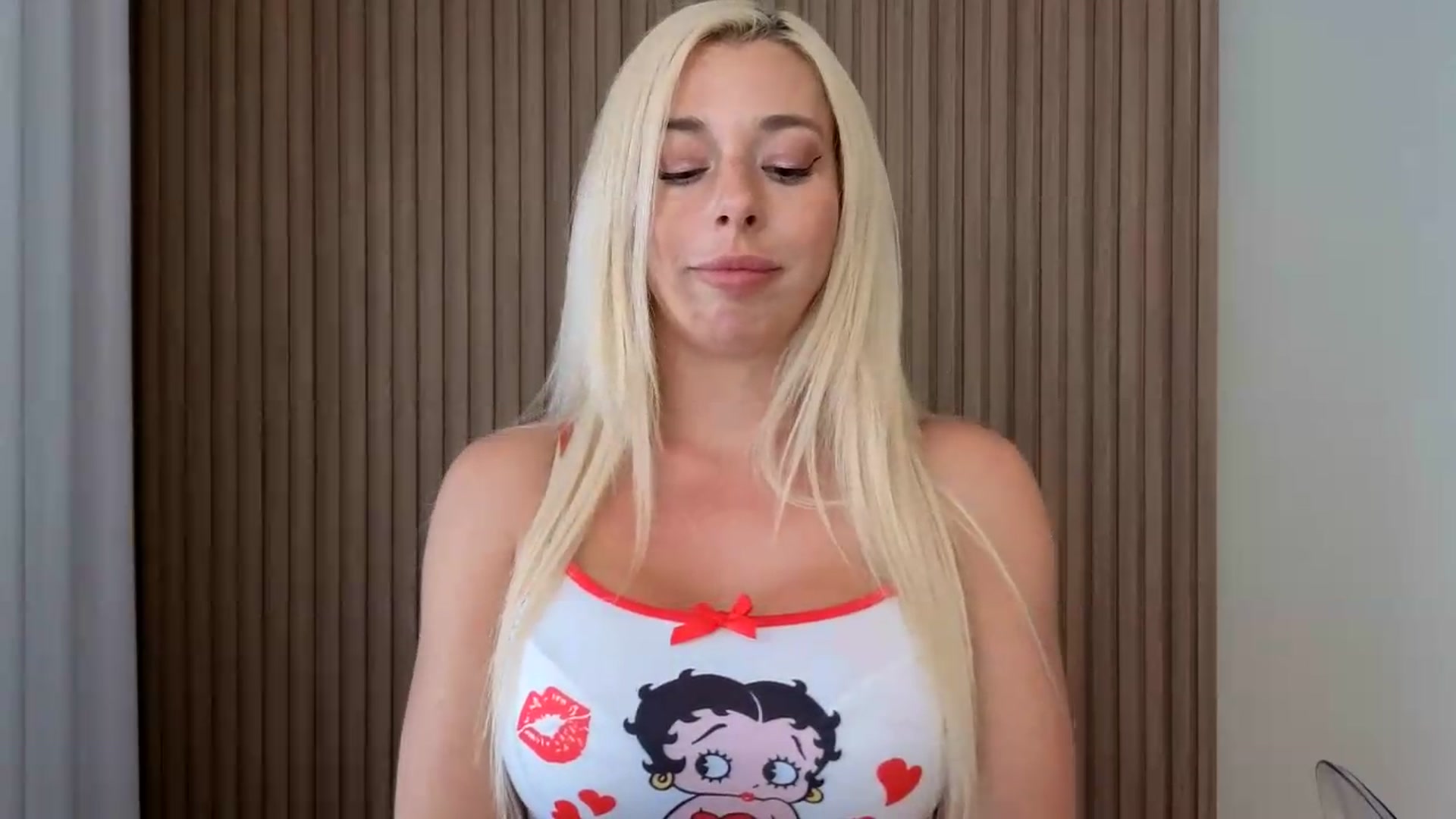 Gallery image thumbnail from Riley_Parks's myfreecams stream on, 07/23/2026, 18:58 image 18 of 20