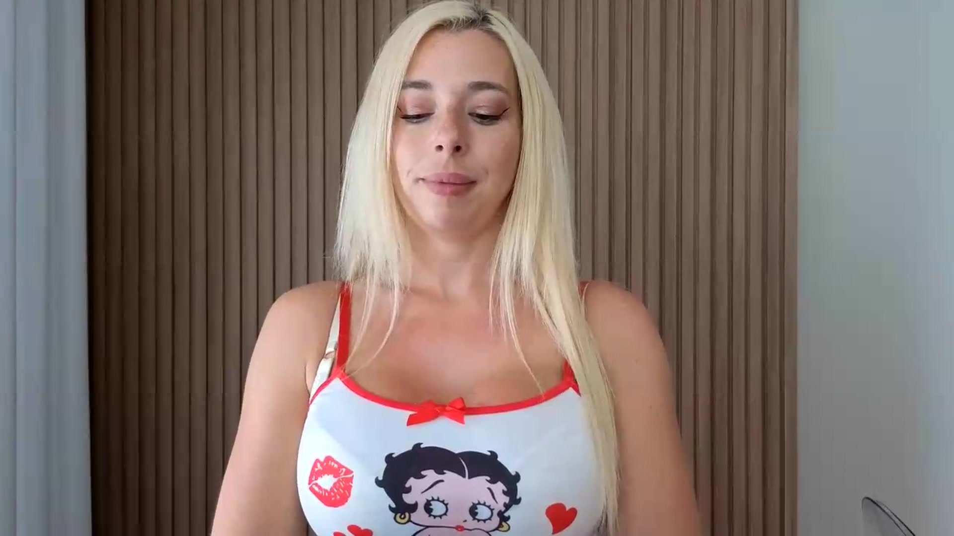 Gallery image thumbnail from Riley_Parks's myfreecams stream on, 07/23/2026, 20:40 image 2 of 20