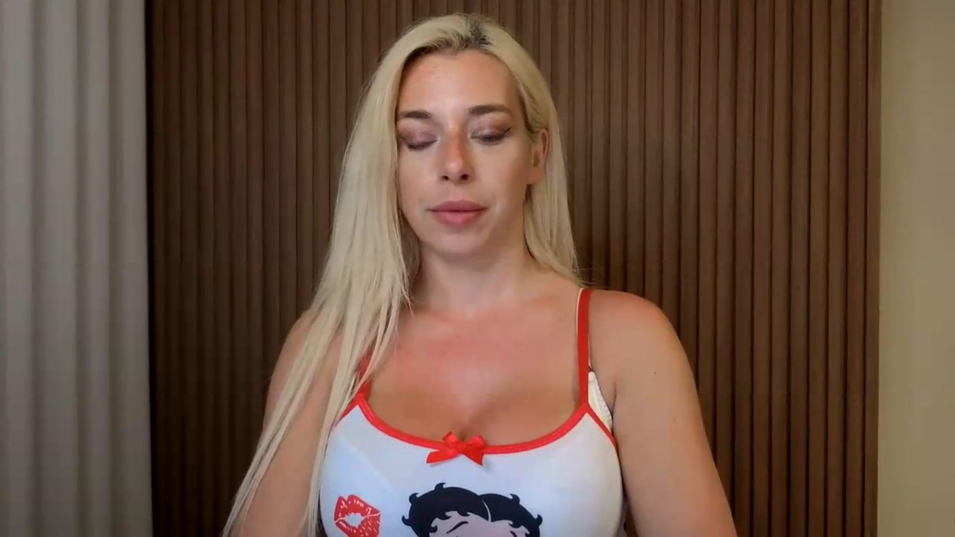 Gallery image thumbnail from Riley_Parks's myfreecams stream on, 07/24/2026, 04:02 image 3 of 20