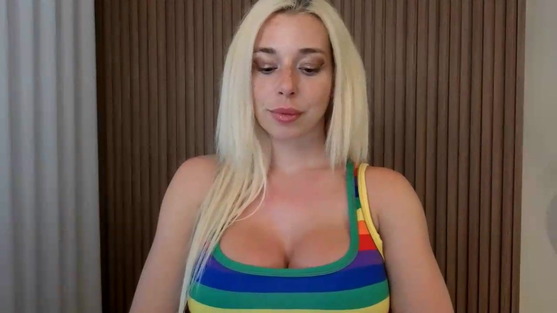 Gallery image thumbnail from Riley_Parks's myfreecams stream on, 07/27/2026, 01:17 image 8 of 20