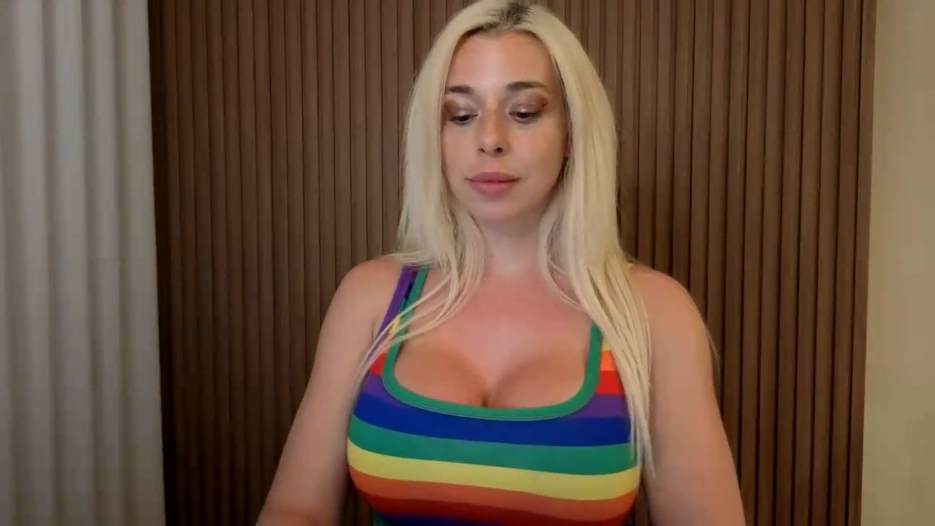 Gallery image thumbnail from Riley_Parks's myfreecams stream on, 07/27/2026, 03:30 image 17 of 20