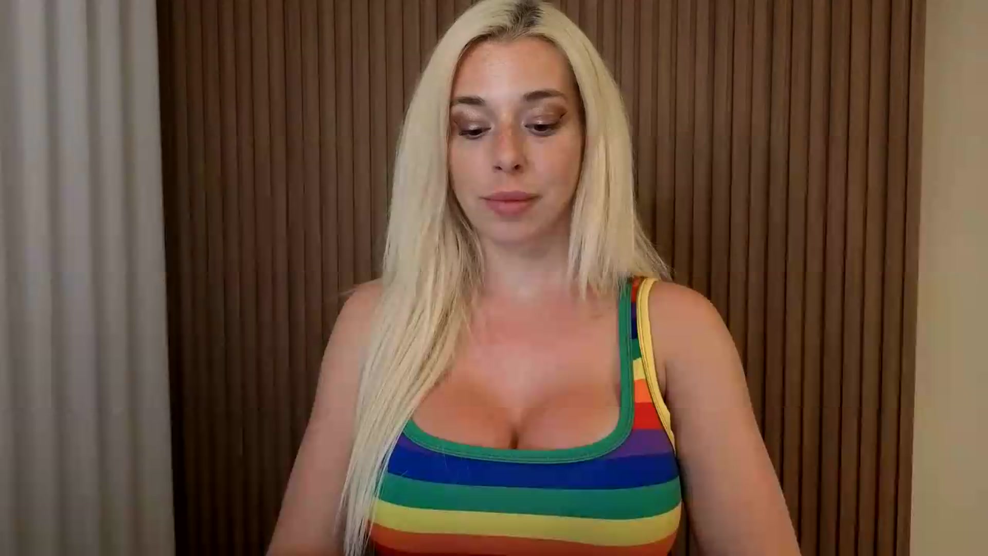 Gallery image thumbnail from Riley_Parks's myfreecams stream on, 07/27/2026, 04:08 image 18 of 20