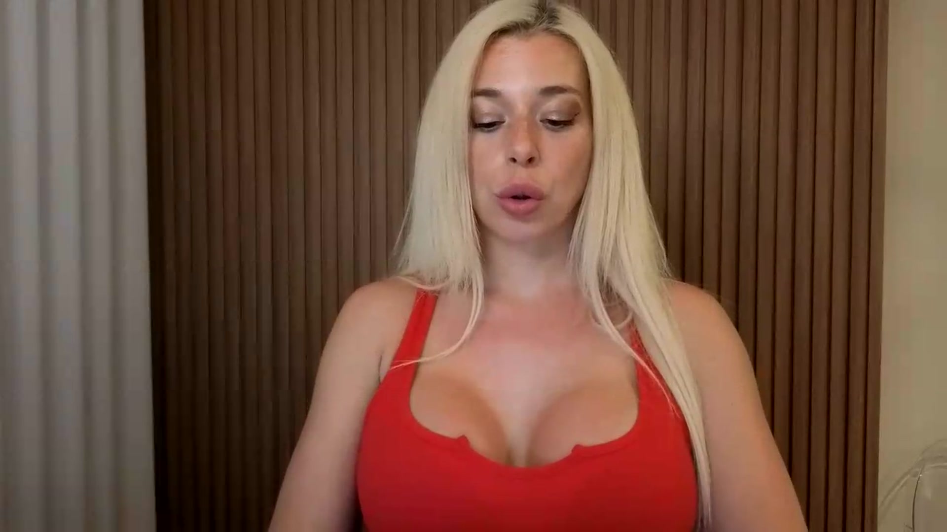 Gallery image thumbnail from Riley_Parks's myfreecams stream on, 07/28/2026, 03:01 image 17 of 20