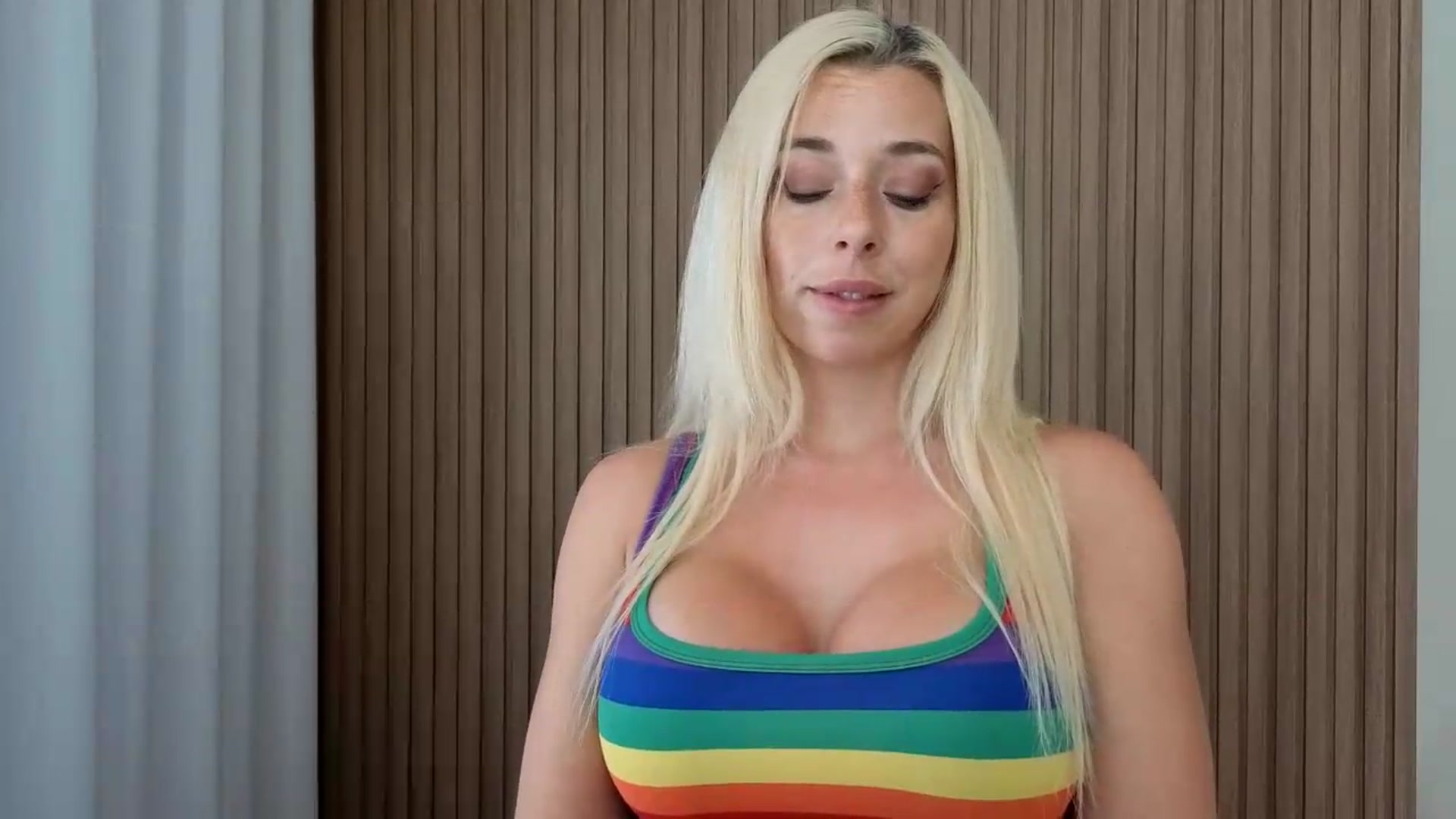 Gallery image thumbnail from Riley_Parks's myfreecams stream on, 08/03/2026, 16:12 image 15 of 20