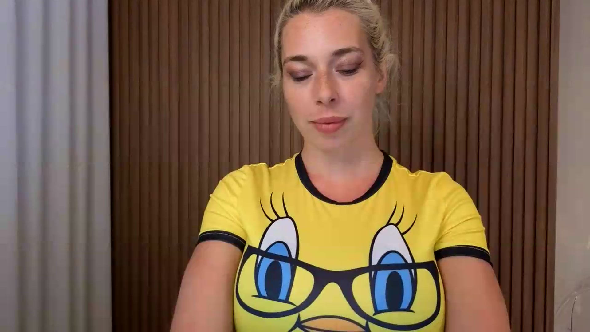 Gallery image thumbnail from Riley_Parks's myfreecams stream on, 08/05/2026, 03:21 image 7 of 20