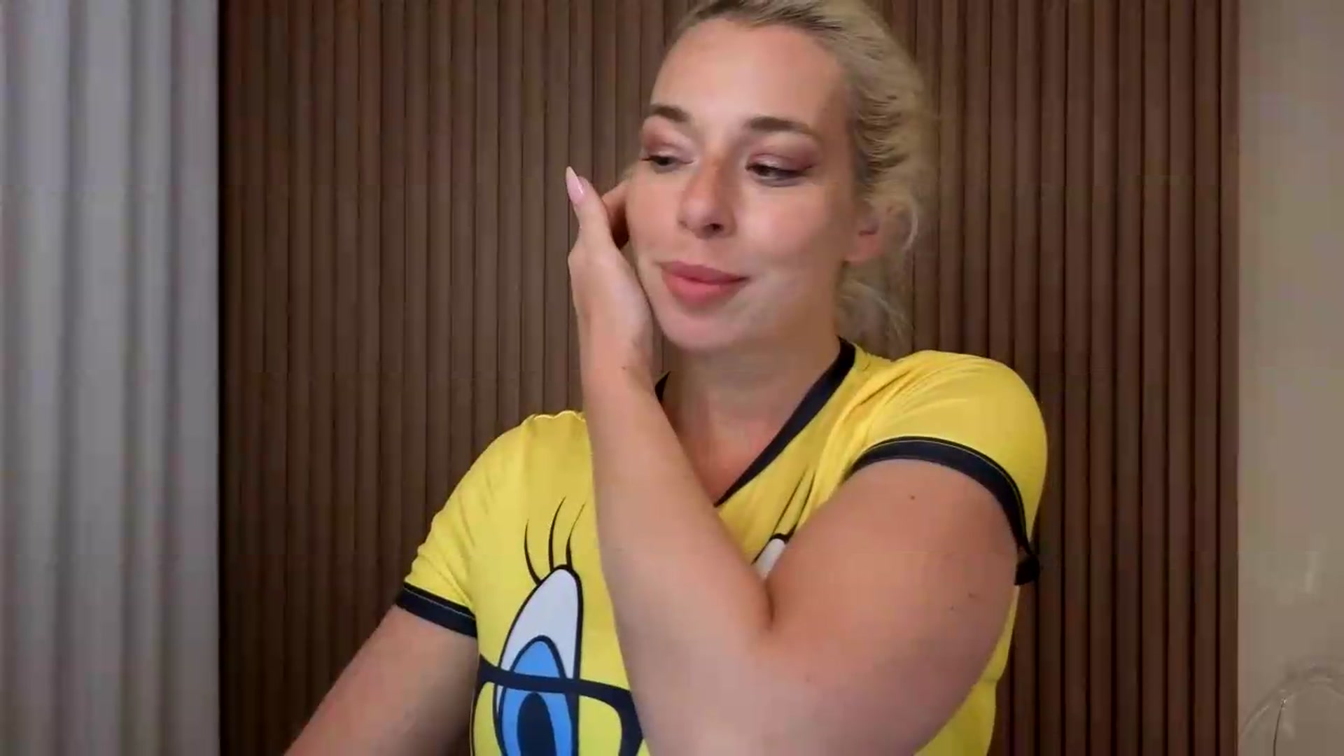 Gallery image thumbnail from Riley_Parks's myfreecams stream on, 08/05/2026, 04:01 image 12 of 20