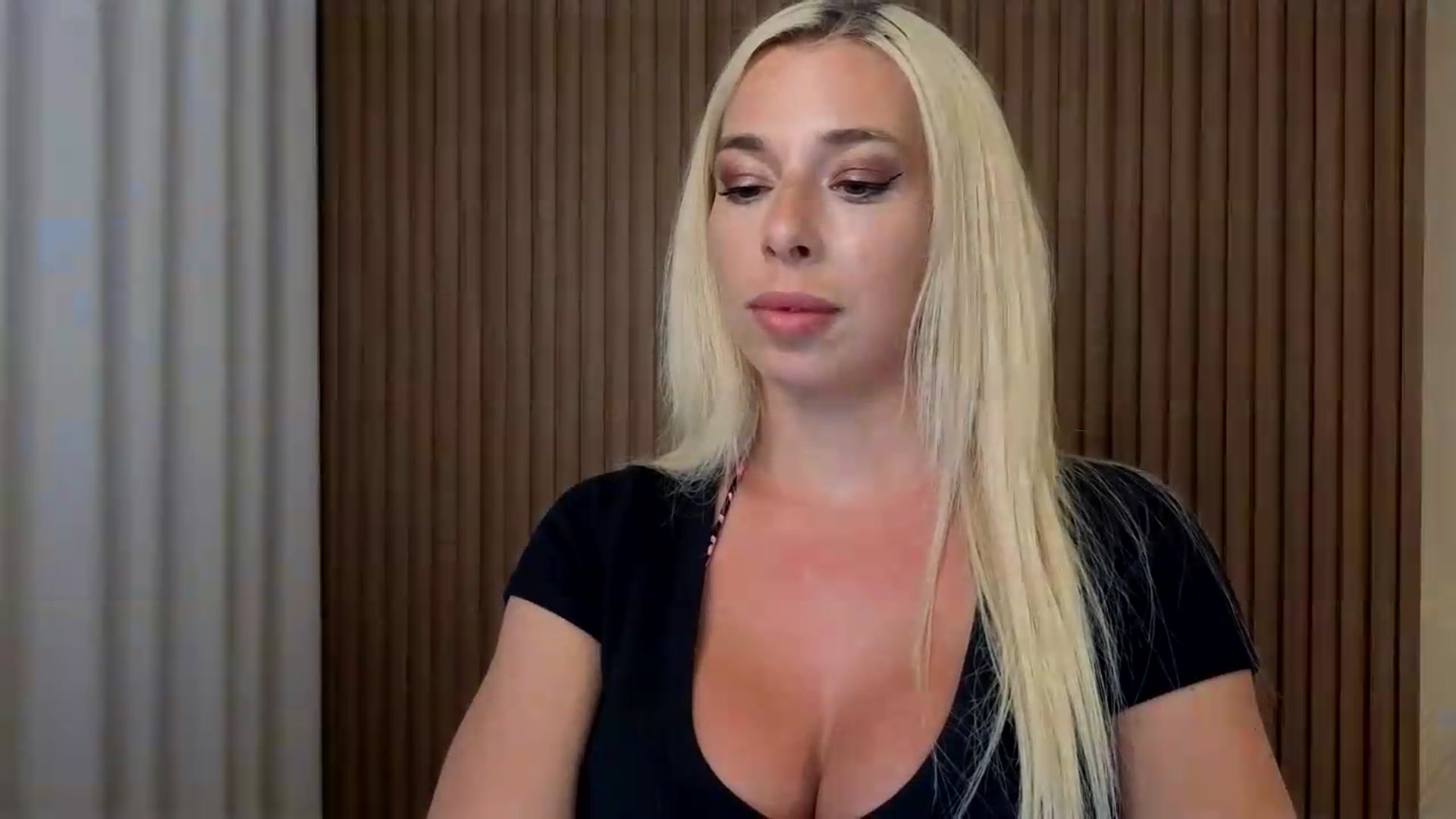 Gallery image thumbnail from Riley_Parks's myfreecams stream on, 08/06/2026, 01:40 image 10 of 20