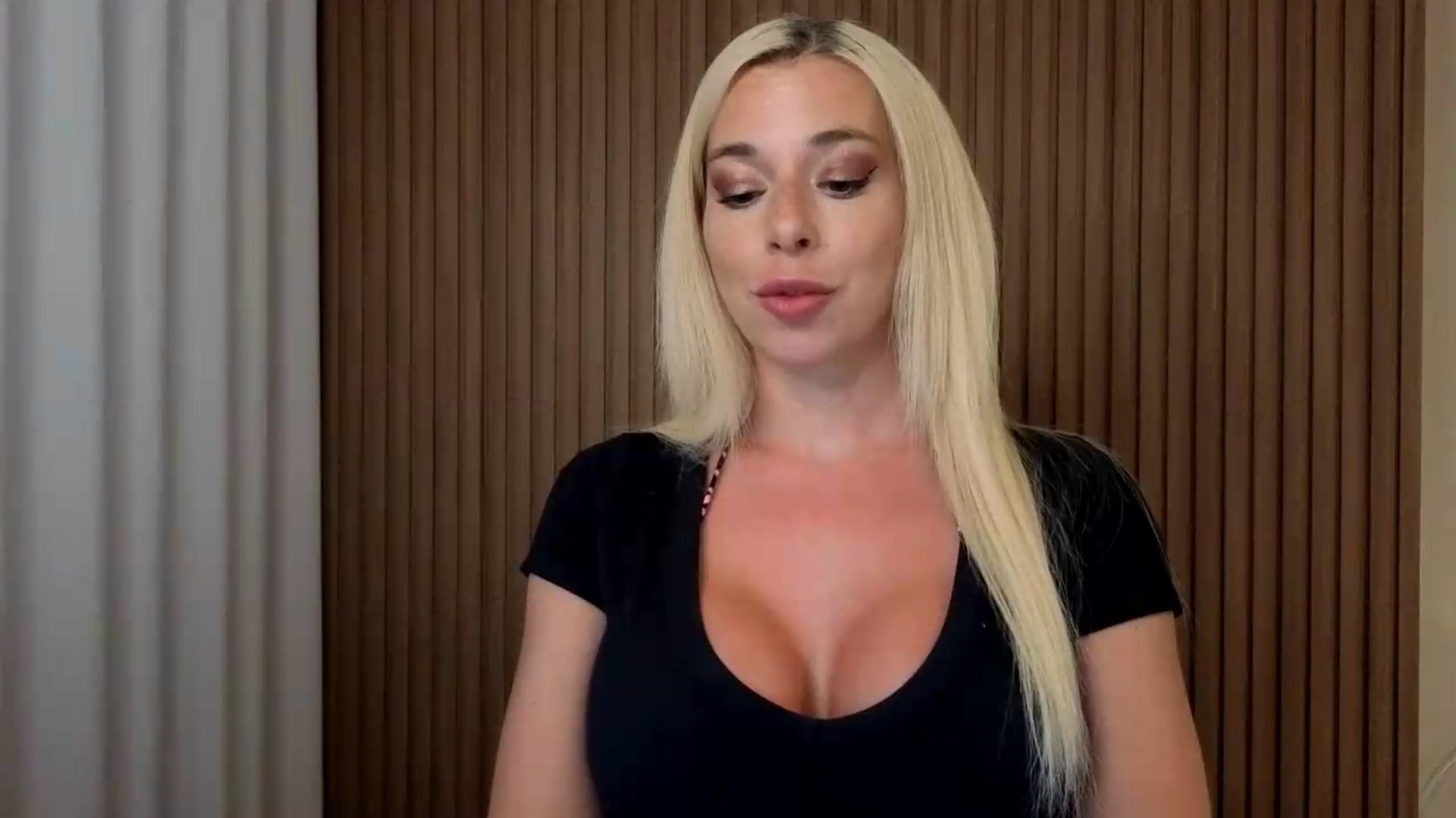 Gallery image thumbnail from Riley_Parks's myfreecams stream on, 08/06/2026, 01:40 image 15 of 20