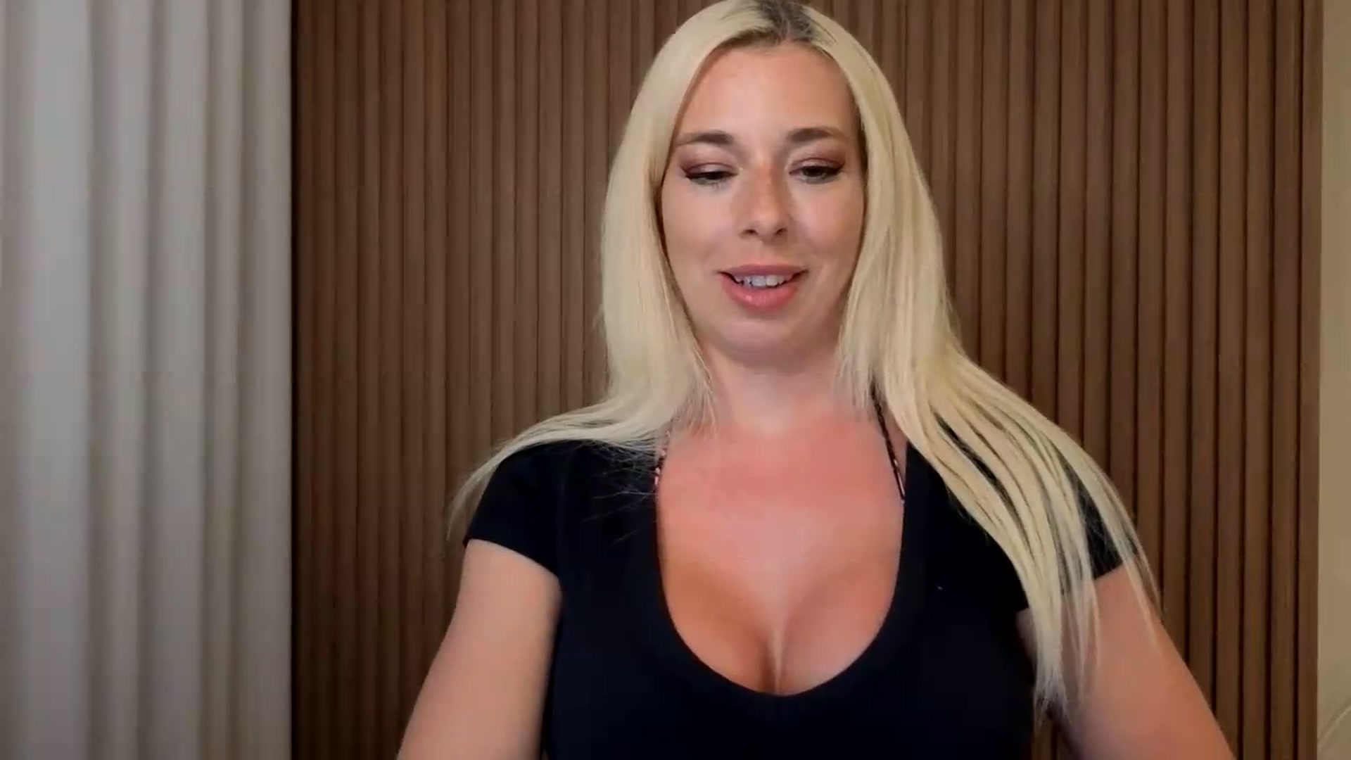 Gallery image thumbnail from Riley_Parks's myfreecams stream on, 08/06/2026, 02:12 image 3 of 20