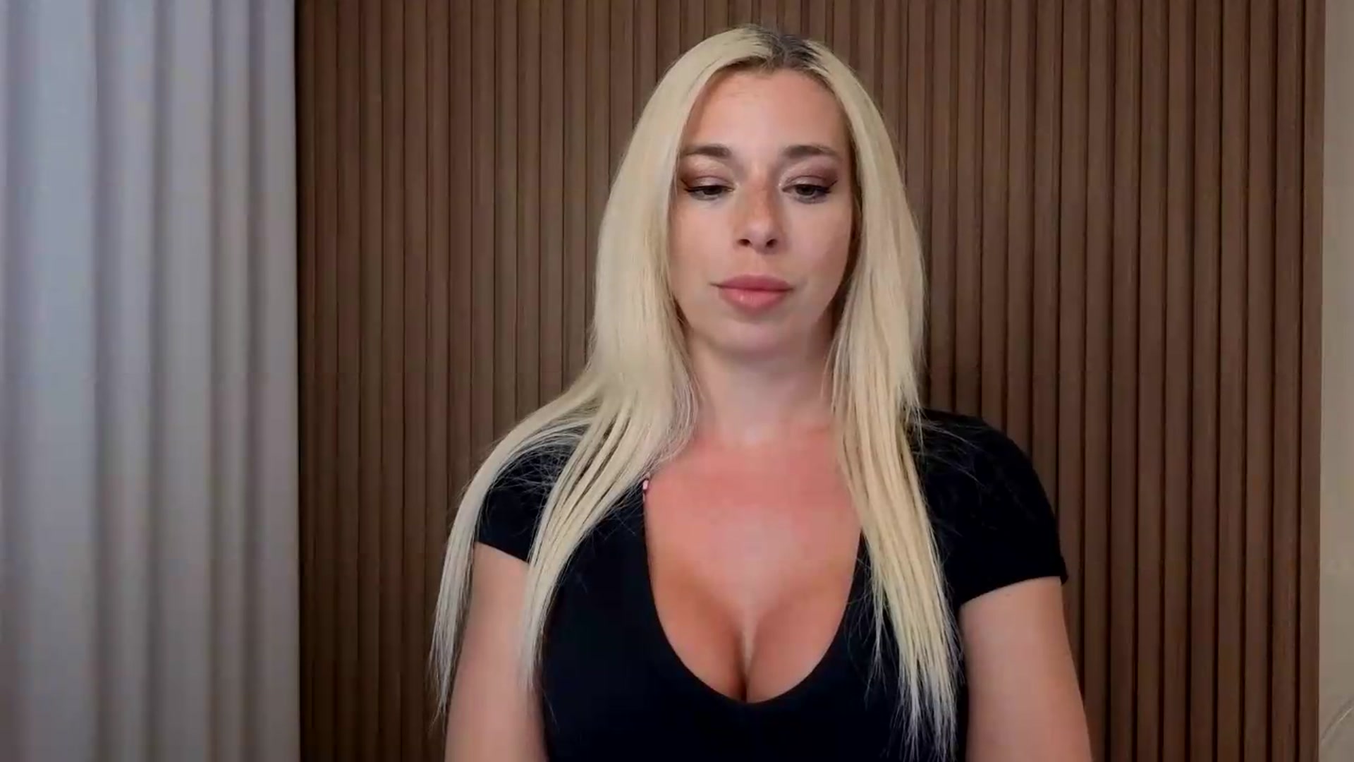 Gallery image thumbnail from Riley_Parks's myfreecams stream on, 08/06/2026, 02:12 image 8 of 20