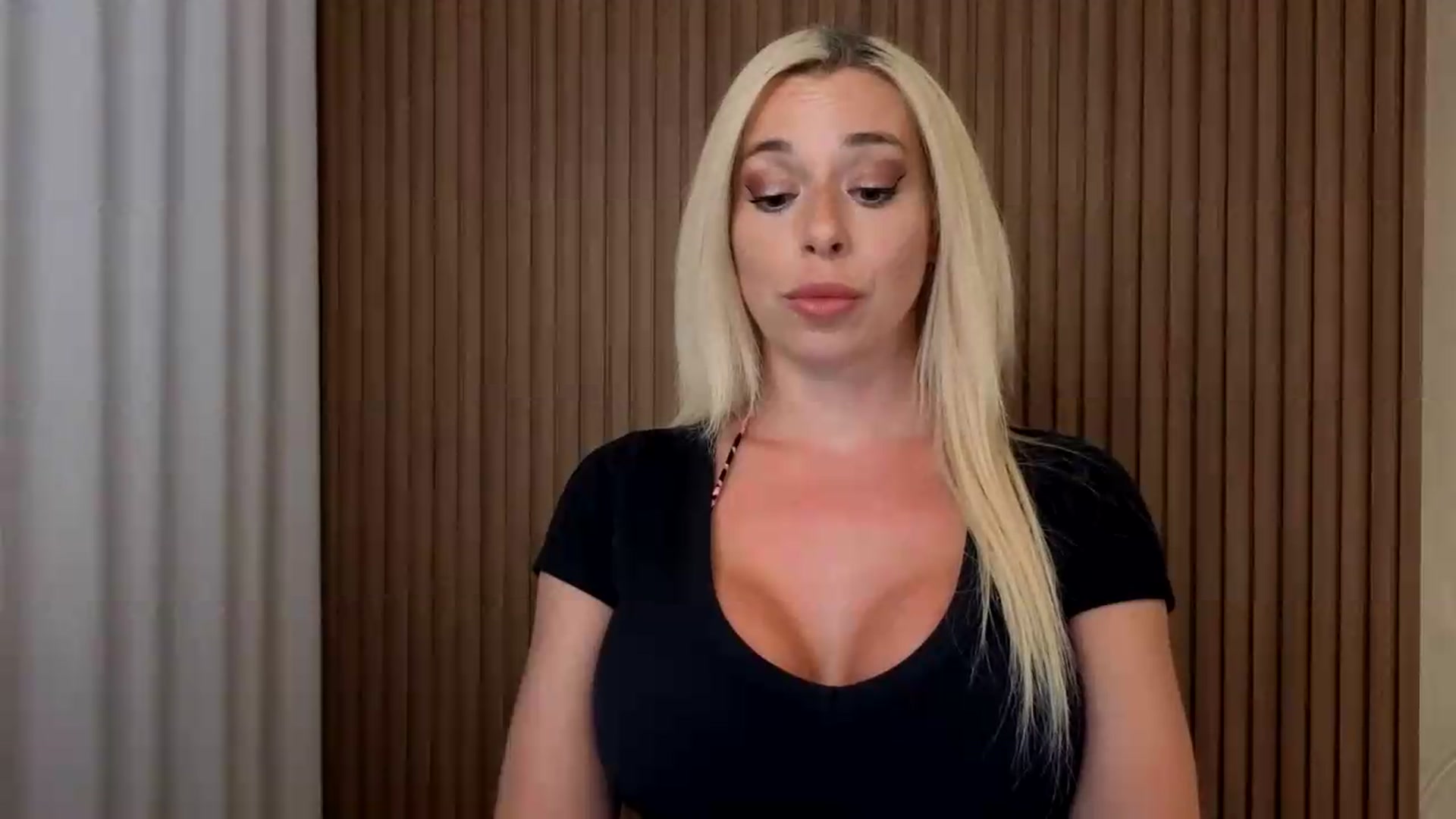 Gallery image thumbnail from Riley_Parks's myfreecams stream on, 08/06/2026, 02:12 image 10 of 20