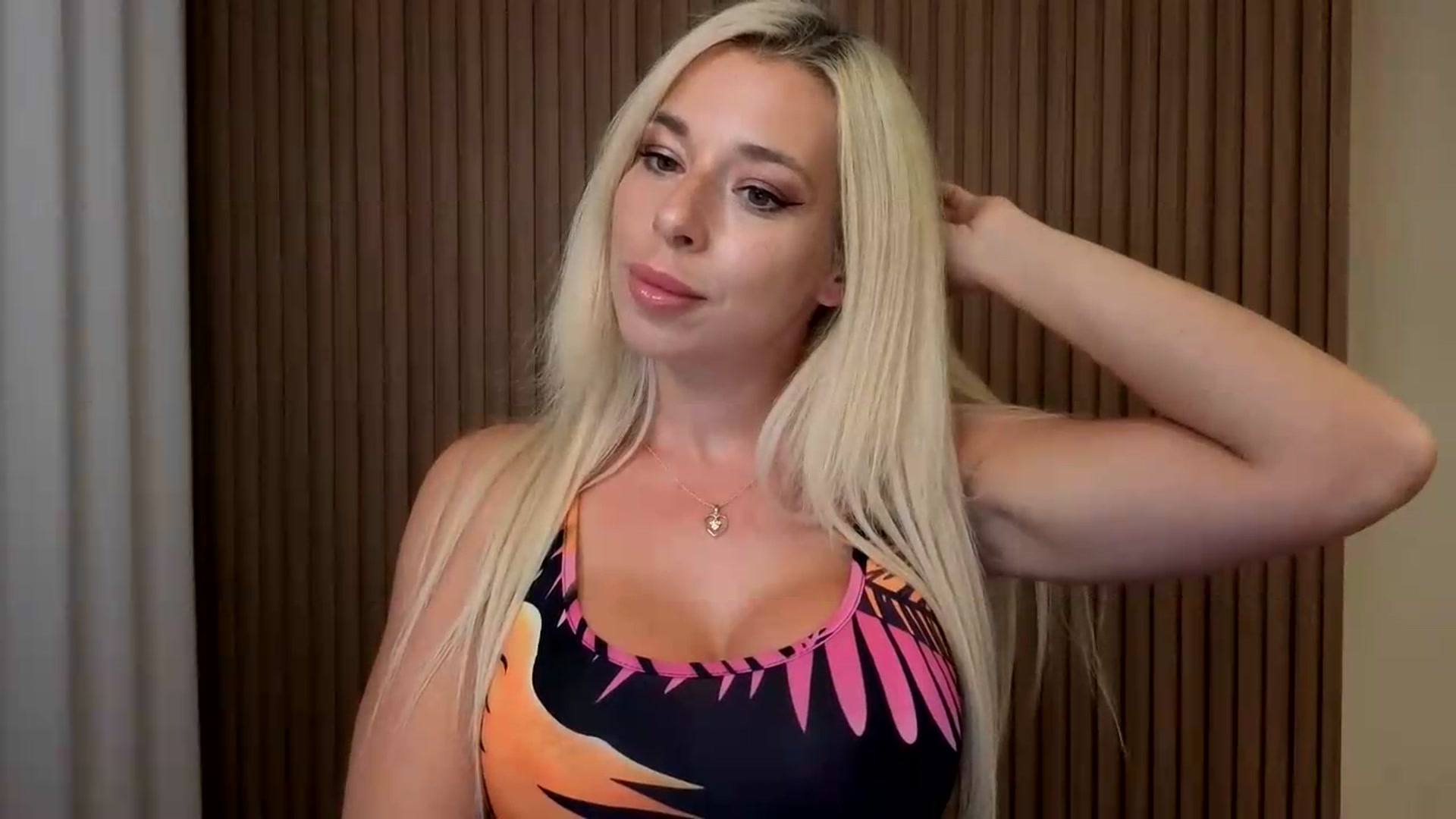 Gallery image thumbnail from Riley_Parks's myfreecams stream on, 08/10/2026, 02:08 image 17 of 20