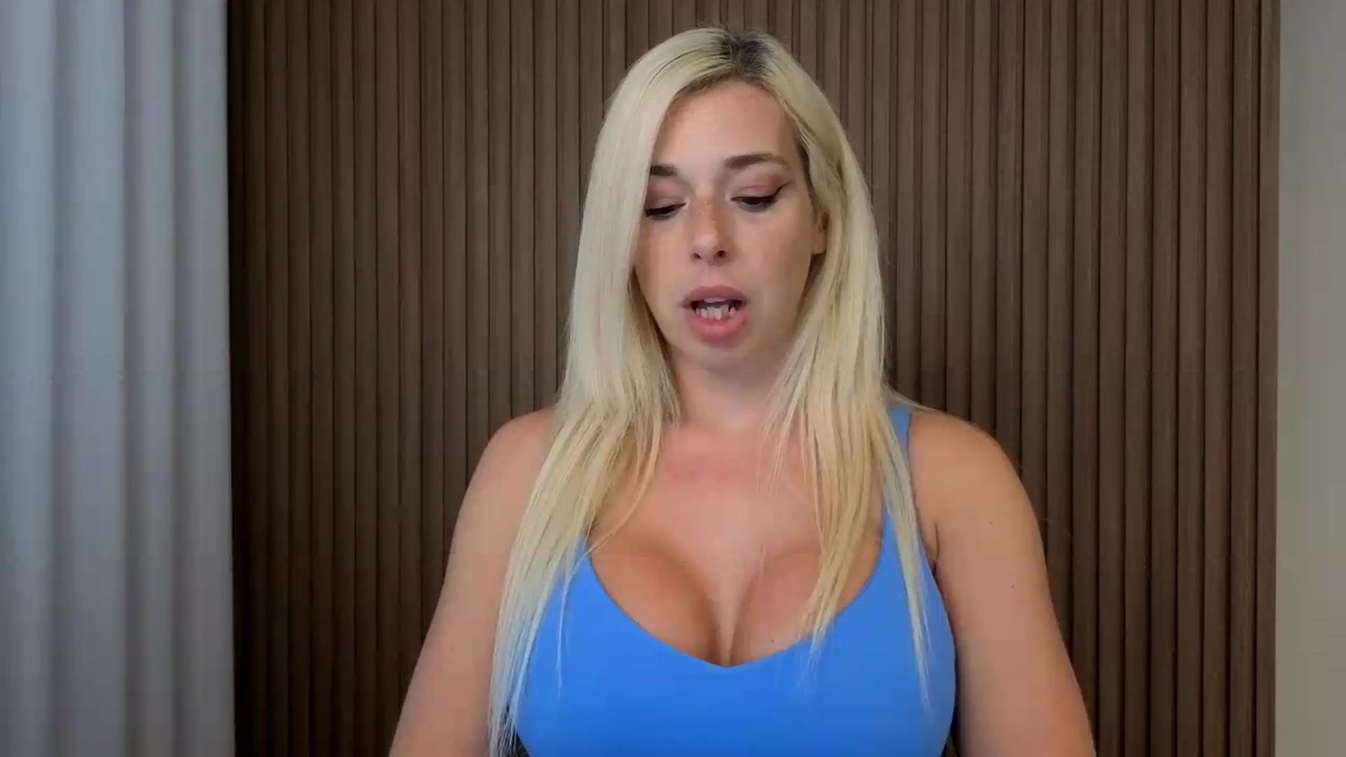 Gallery image thumbnail from Riley_Parks's myfreecams stream on, 08/10/2026, 22:45 image 9 of 20