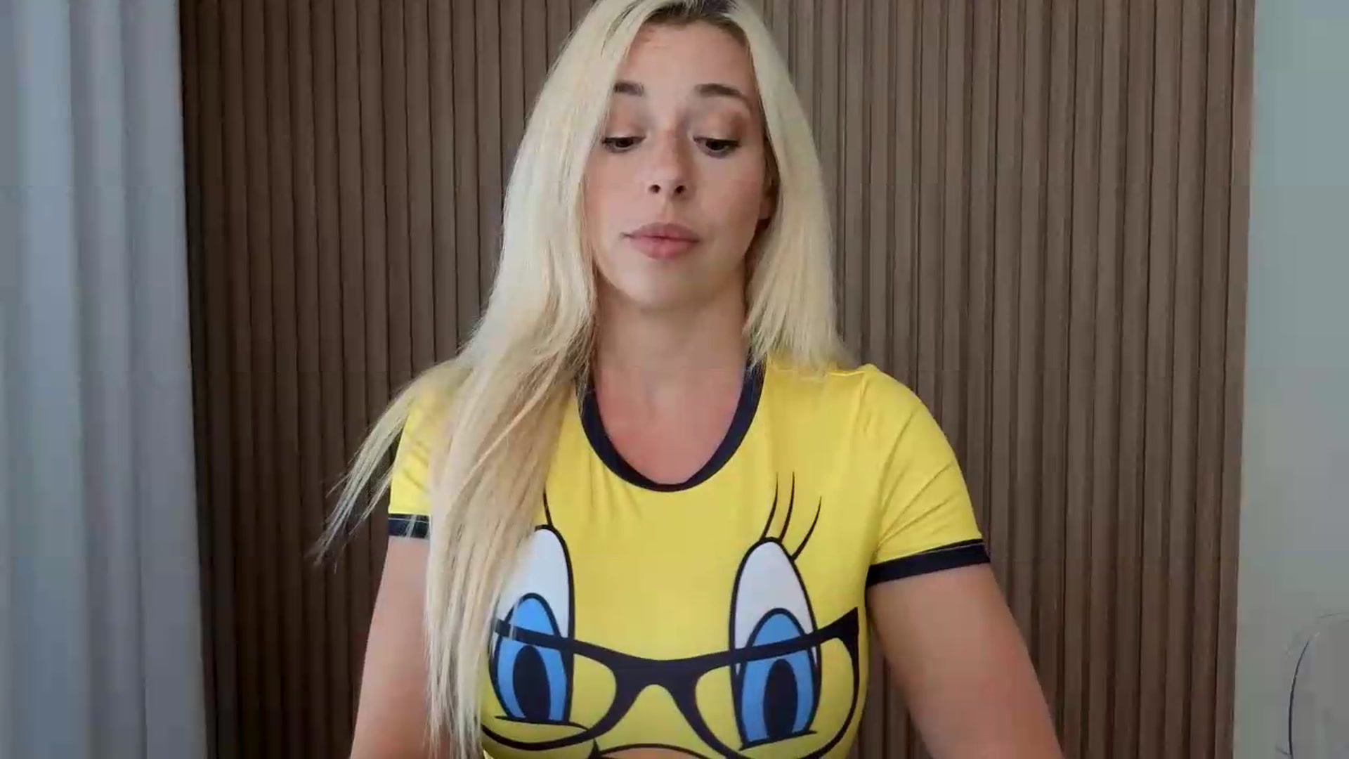 Gallery image thumbnail from Riley_Parks's myfreecams stream on, 08/11/2026, 19:25 image 15 of 20