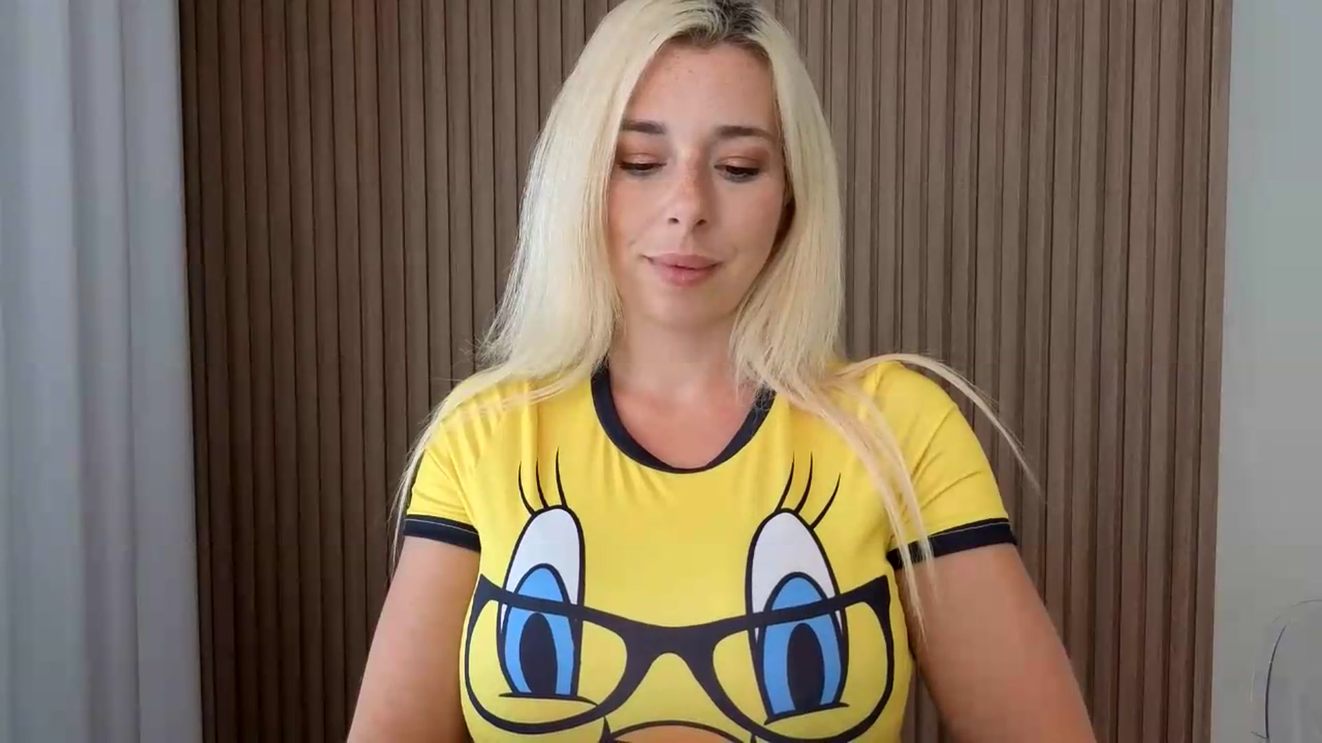 Gallery image thumbnail from Riley_Parks's myfreecams stream on, 08/11/2026, 20:07 image 15 of 20